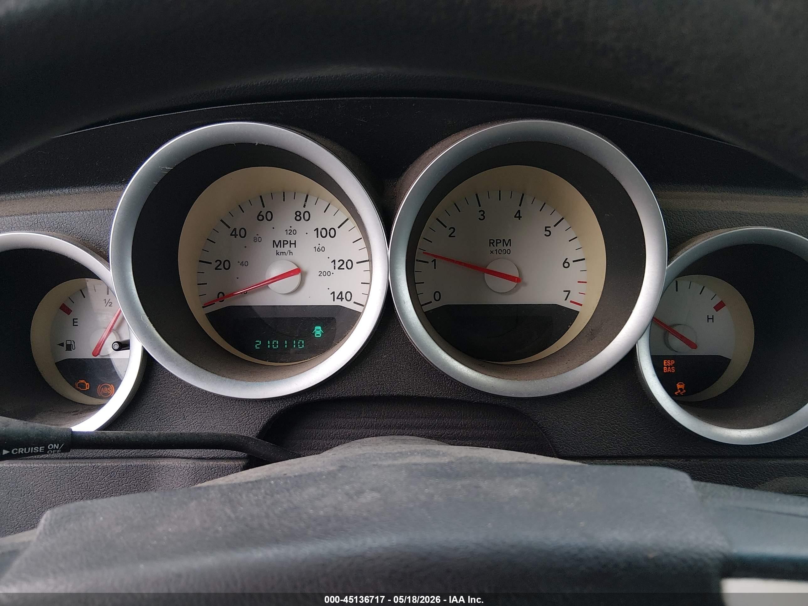 2007 Dodge Charger   Silver vin: 2B3KA43G77H882314