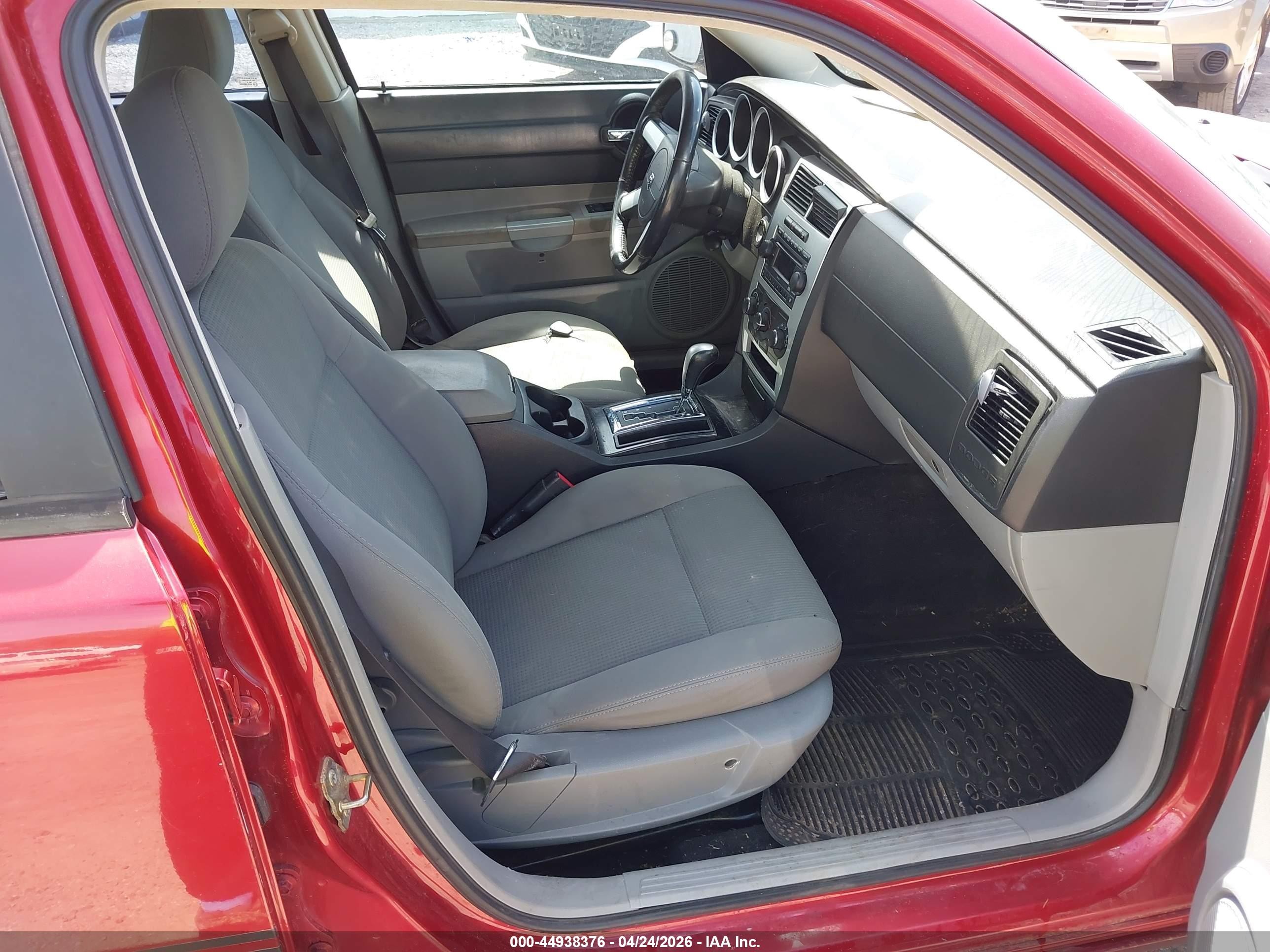 2006 Dodge Charger   Red vin: 2B3KA43G96H222077