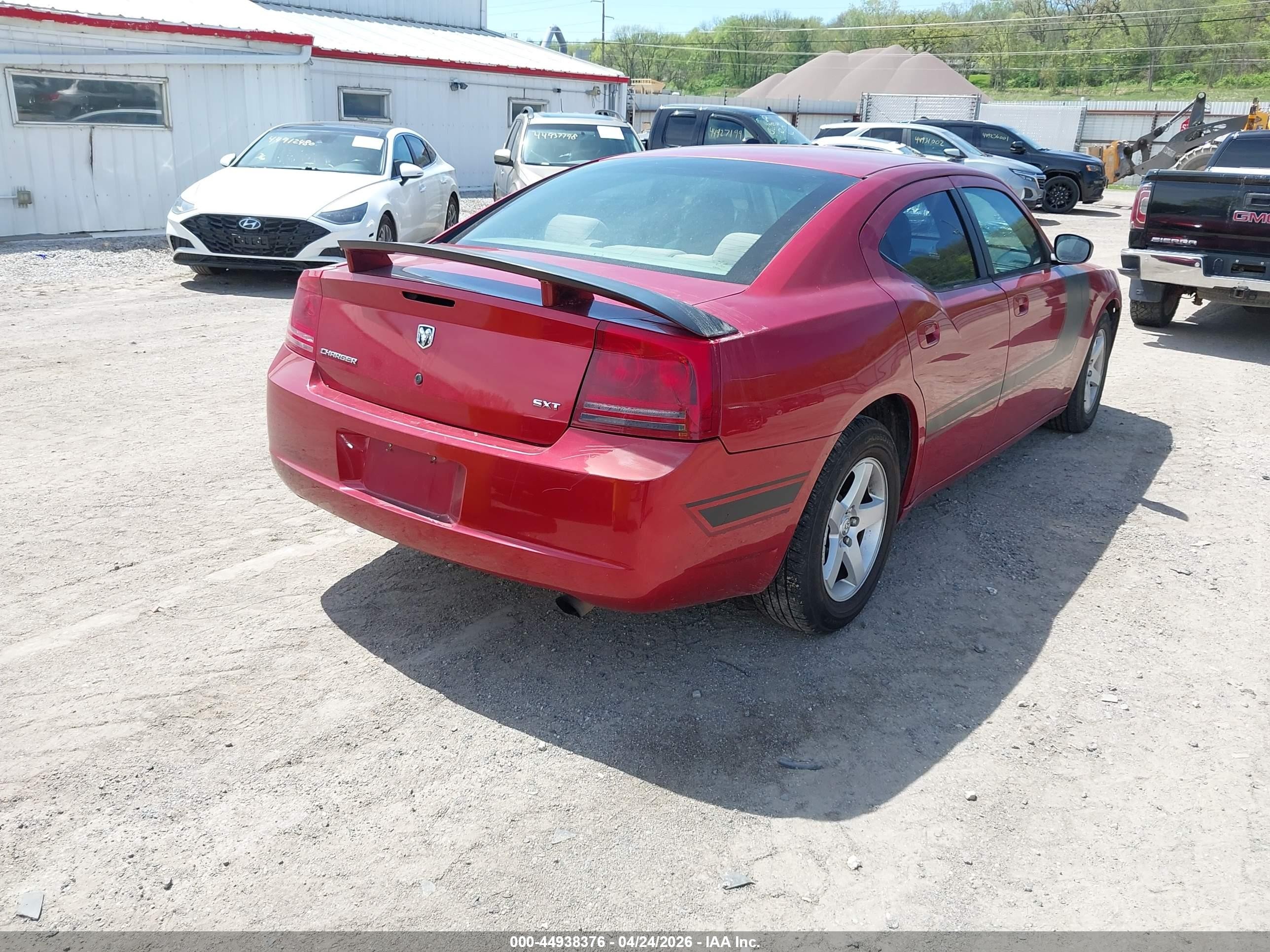 2006 Dodge Charger   Red vin: 2B3KA43G96H222077