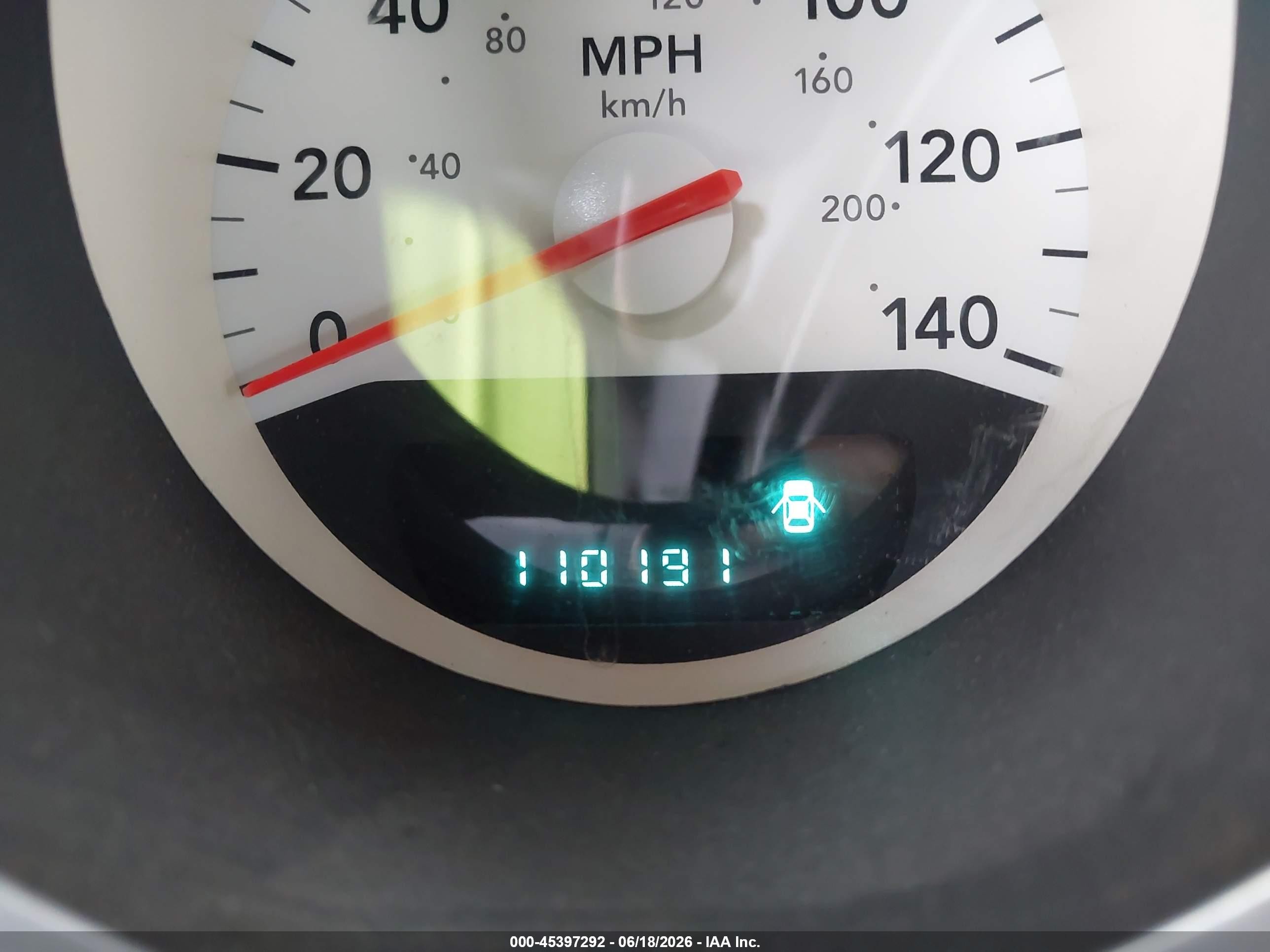 2006 Dodge Charger   White vin: 2B3KA43G96H237999