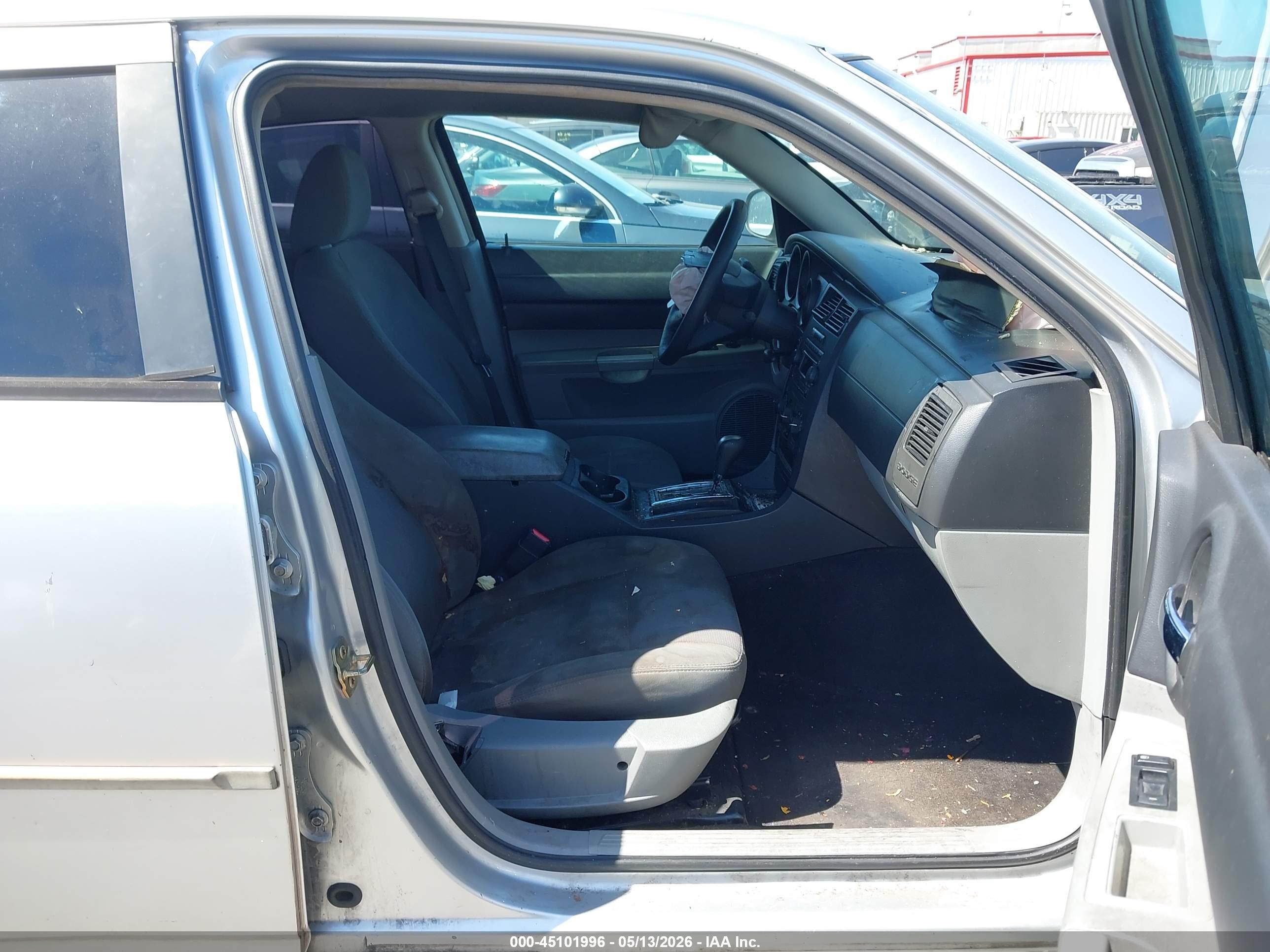 2006 Dodge Charger   Silver vin: 2B3KA43G96H511461