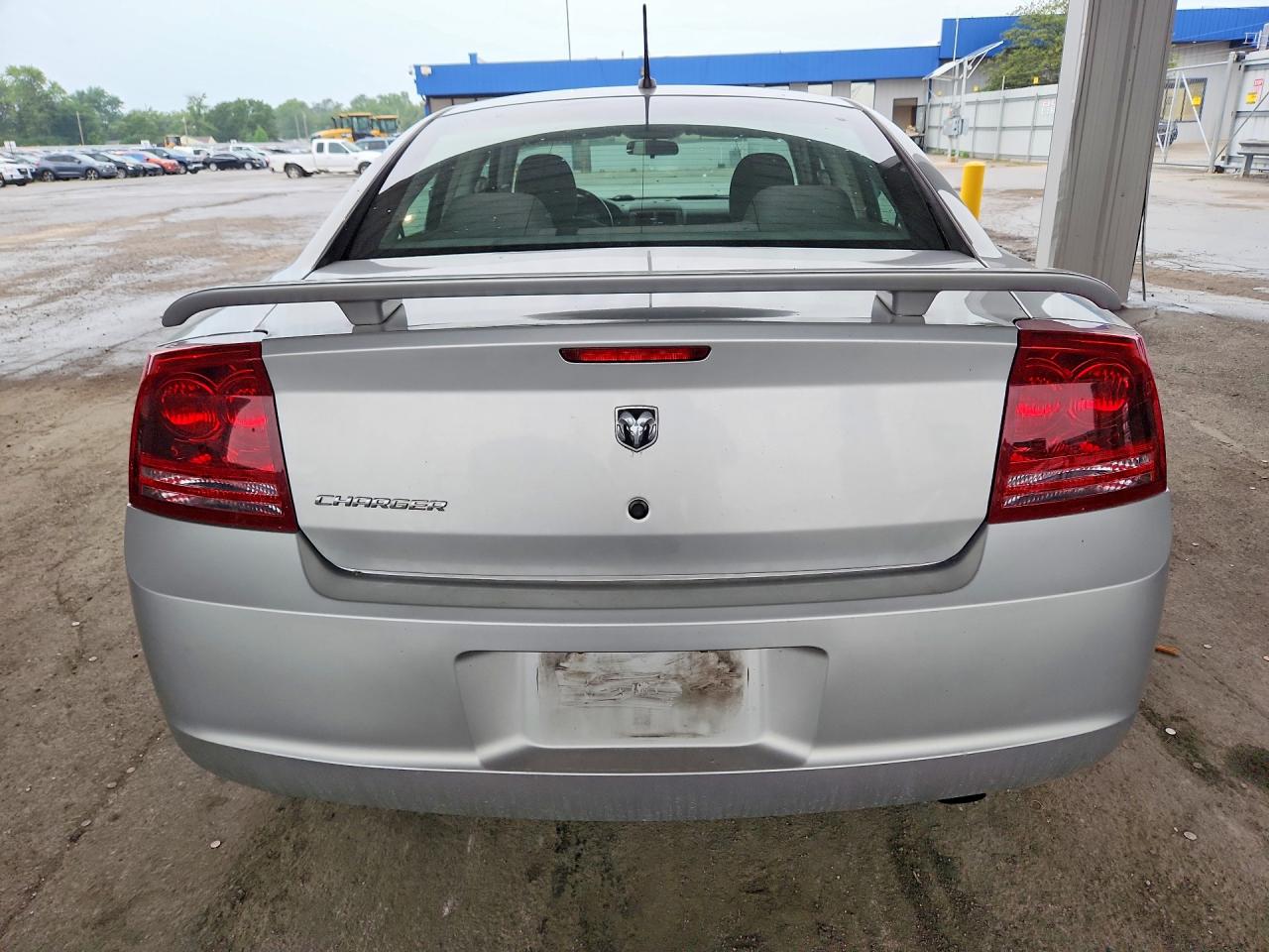 2008 Dodge Charger Silver vin: 2B3KA43G98H321095
