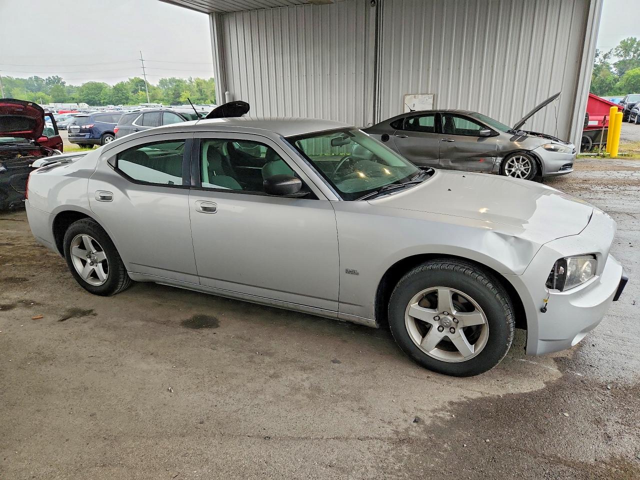2008 Dodge Charger Silver vin: 2B3KA43G98H321095