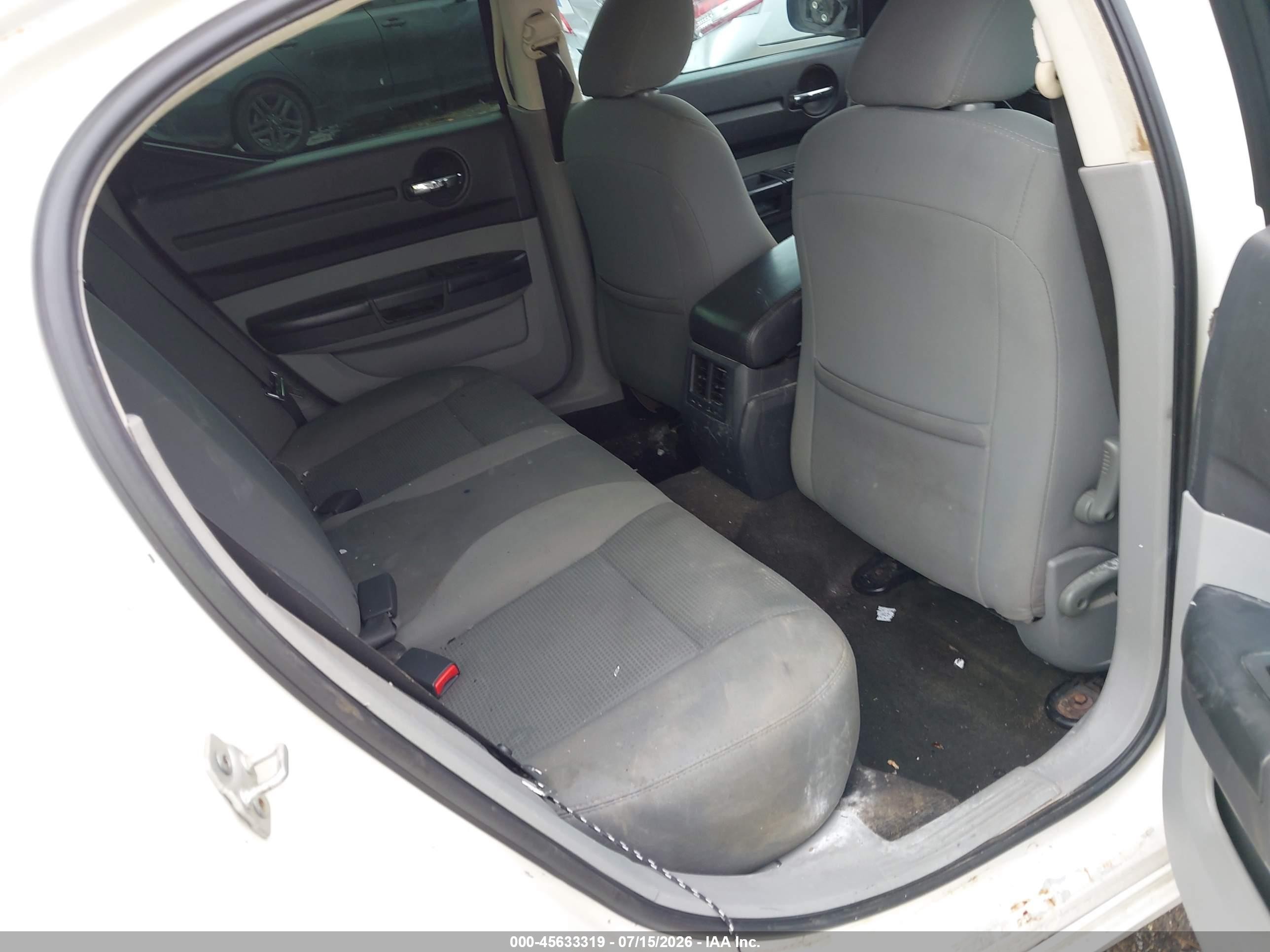 2008 Dodge Charger   White vin: 2B3KA43R08H326770