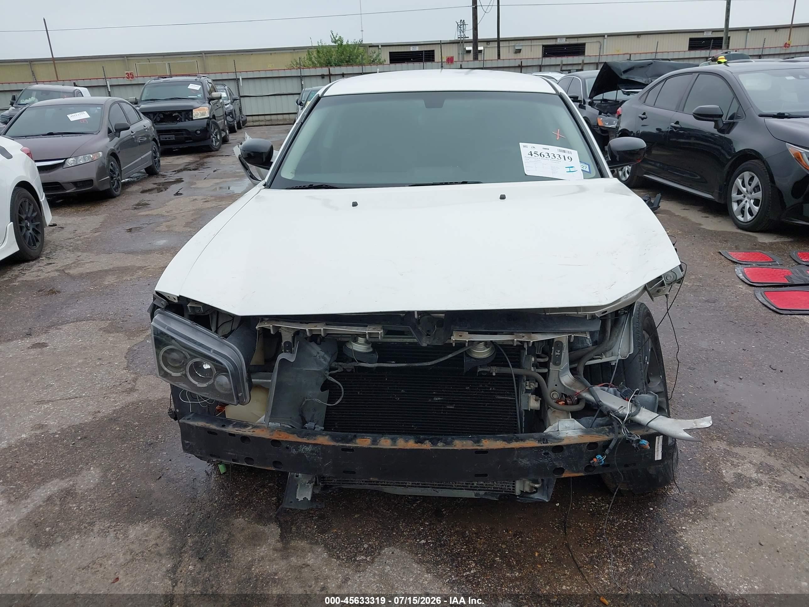 2008 Dodge Charger   White vin: 2B3KA43R08H326770