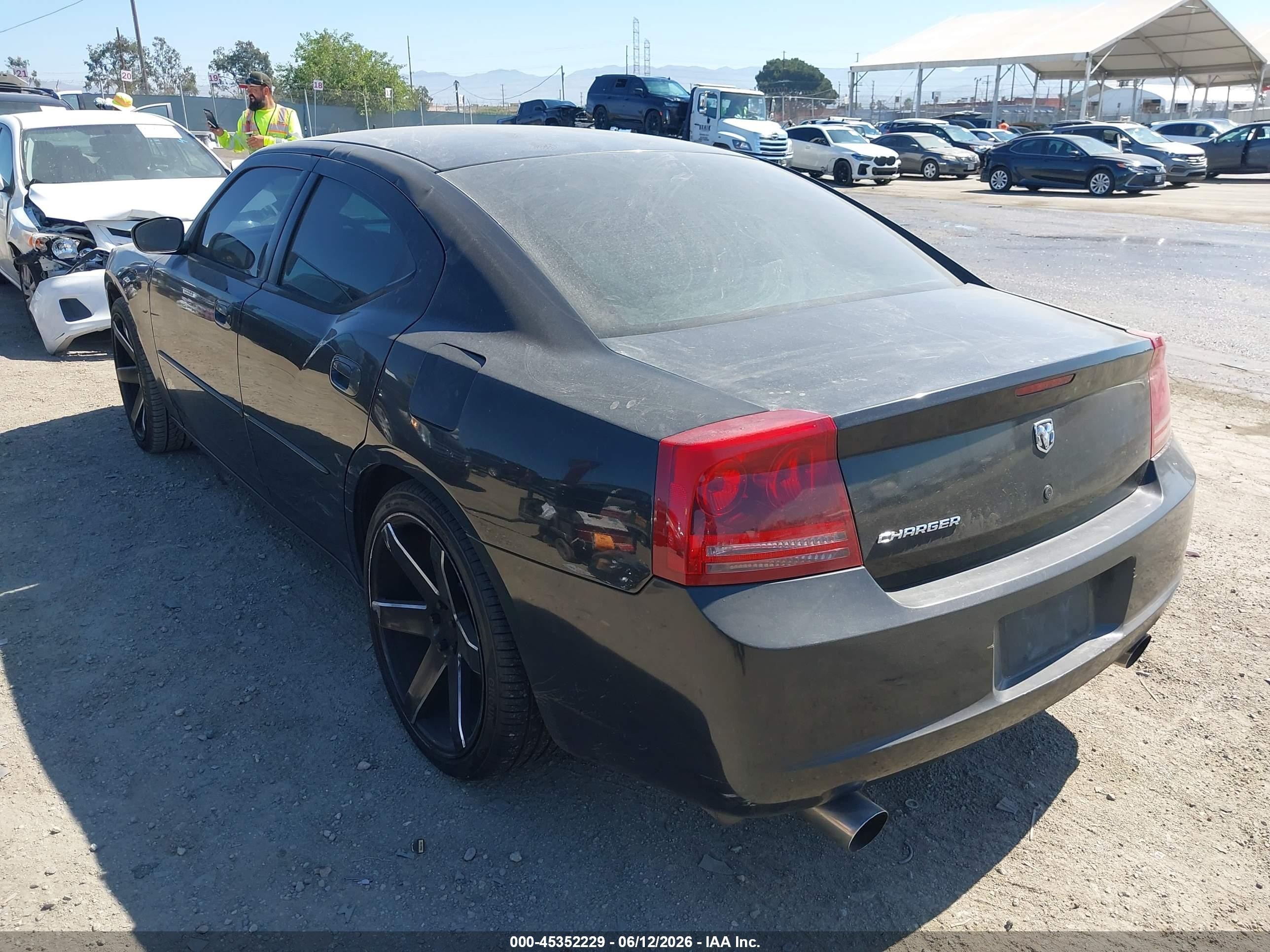2006 Dodge Charger   Black vin: 2B3KA43R16H448129
