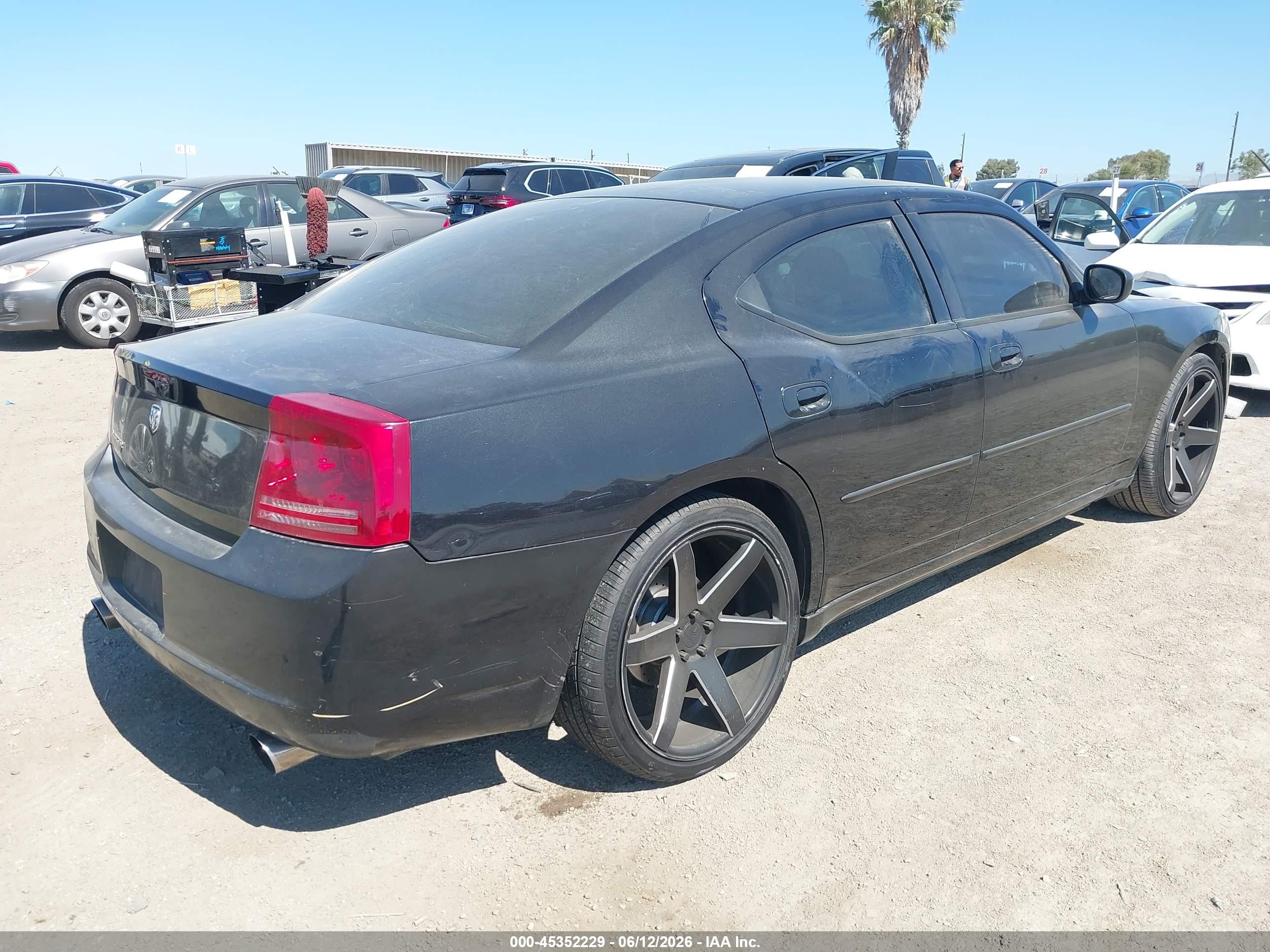 2006 Dodge Charger   Black vin: 2B3KA43R16H448129