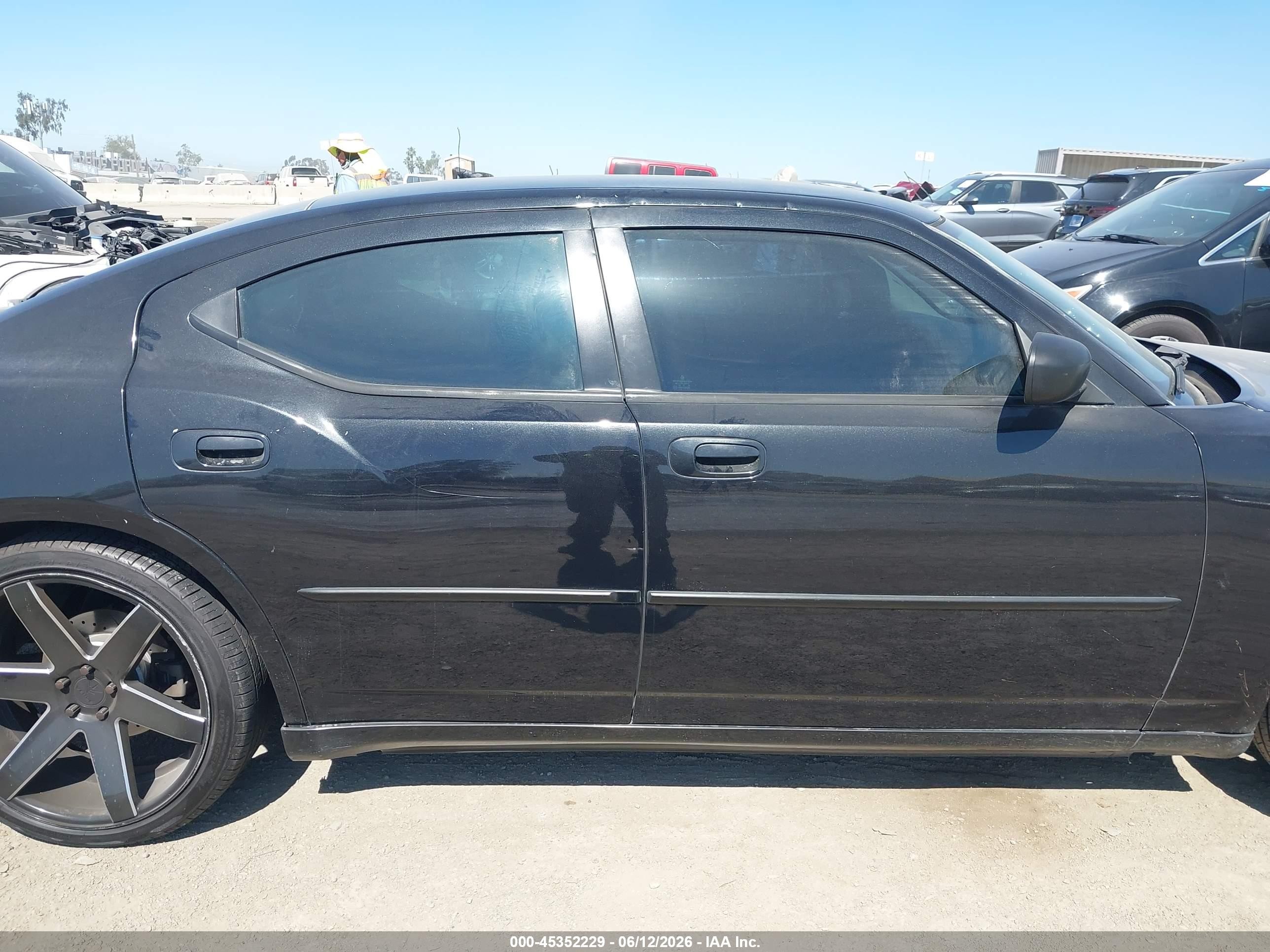 2006 Dodge Charger   Black vin: 2B3KA43R16H448129