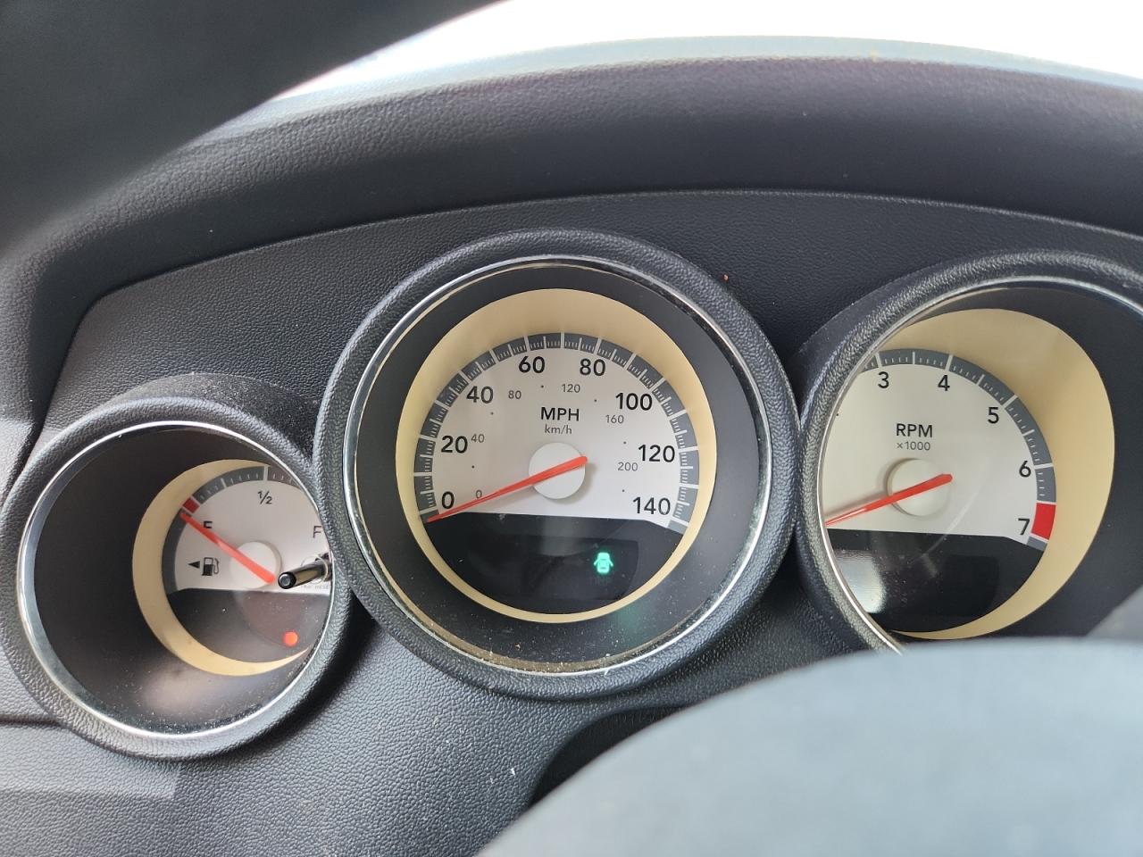 2008 Dodge Charger Белый vin: 2B3KA43R18H214771