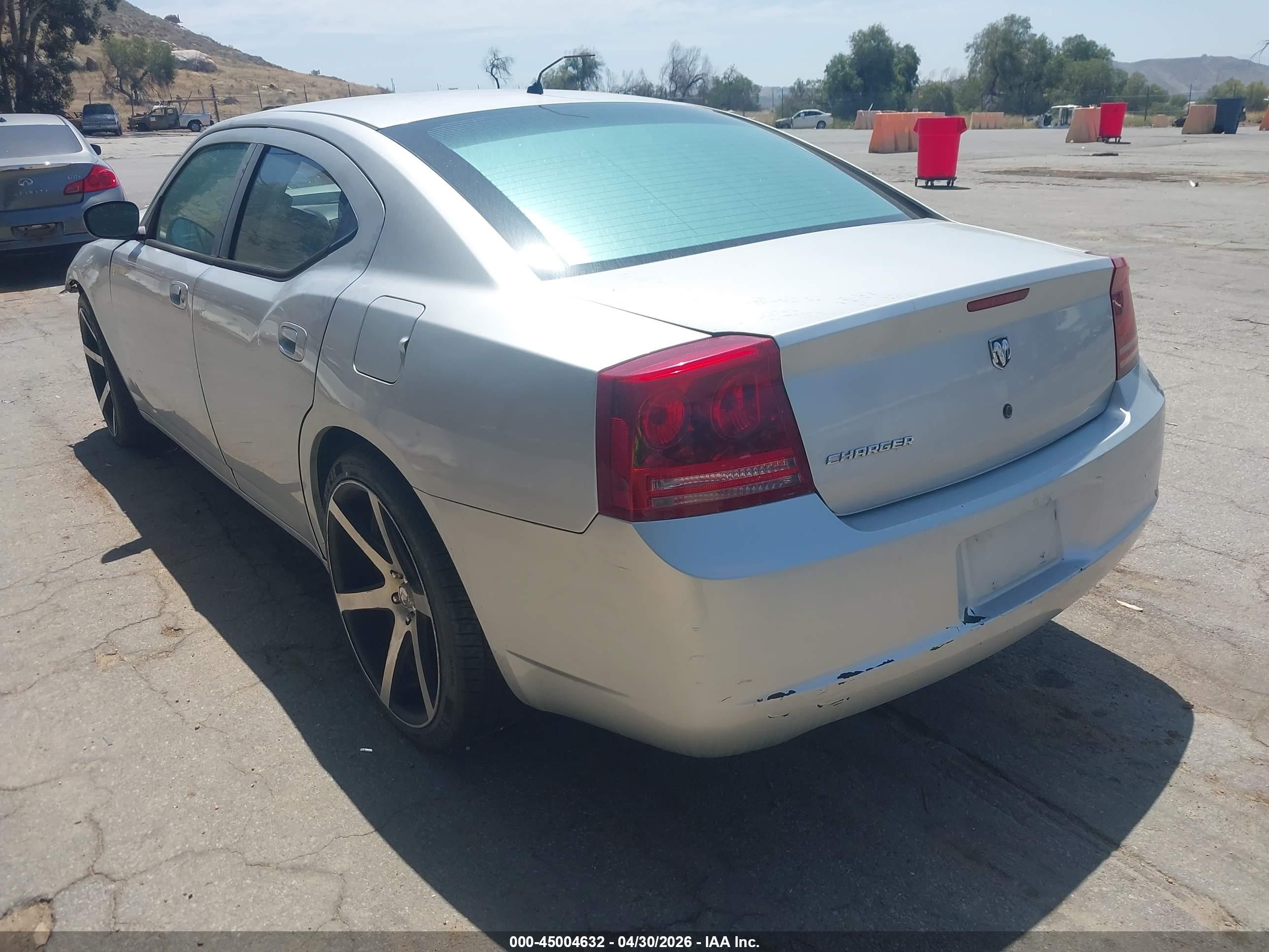 2008 Dodge Charger   Silver vin: 2B3KA43R88H326449