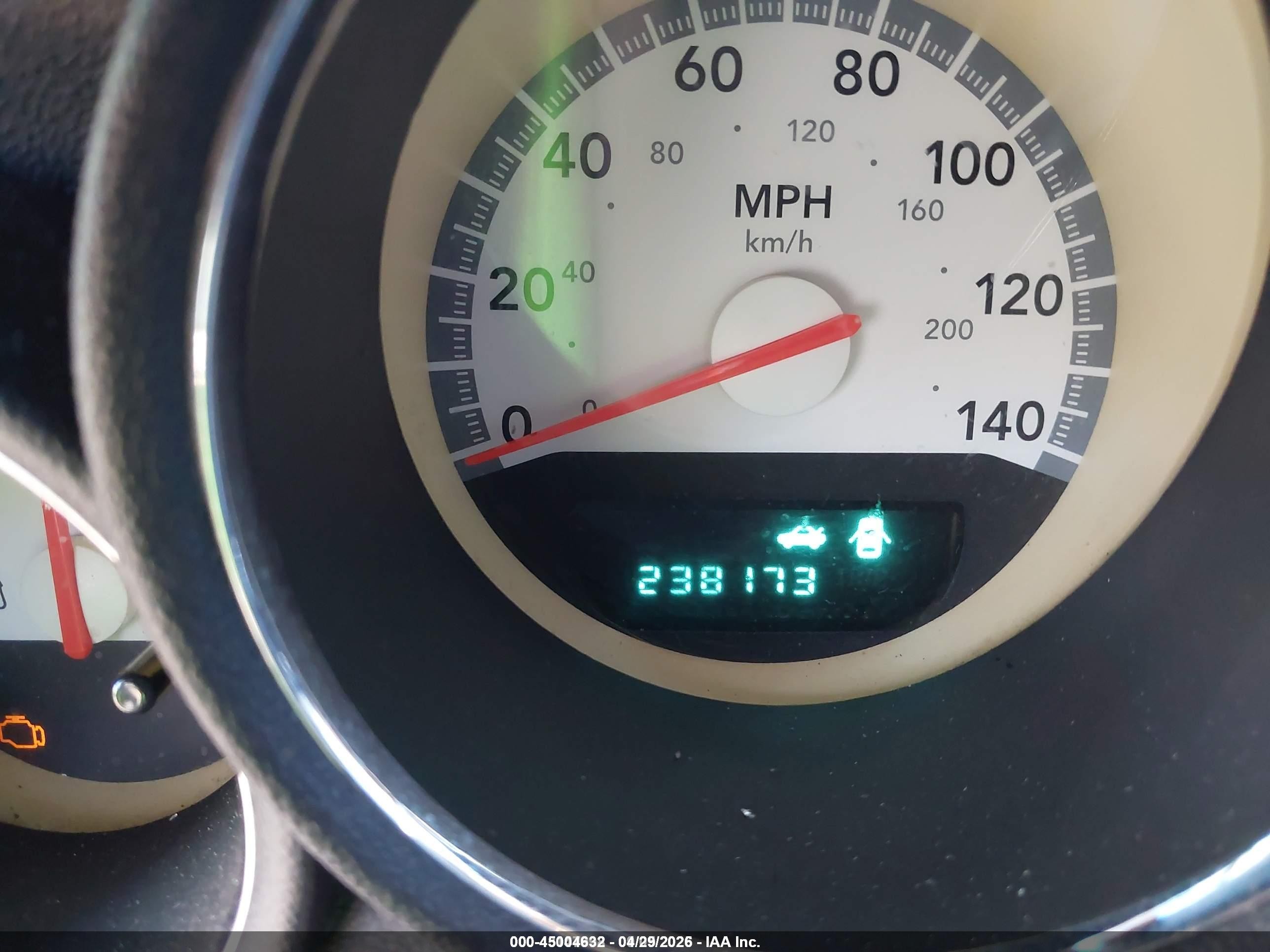 2008 Dodge Charger   Silver vin: 2B3KA43R88H326449