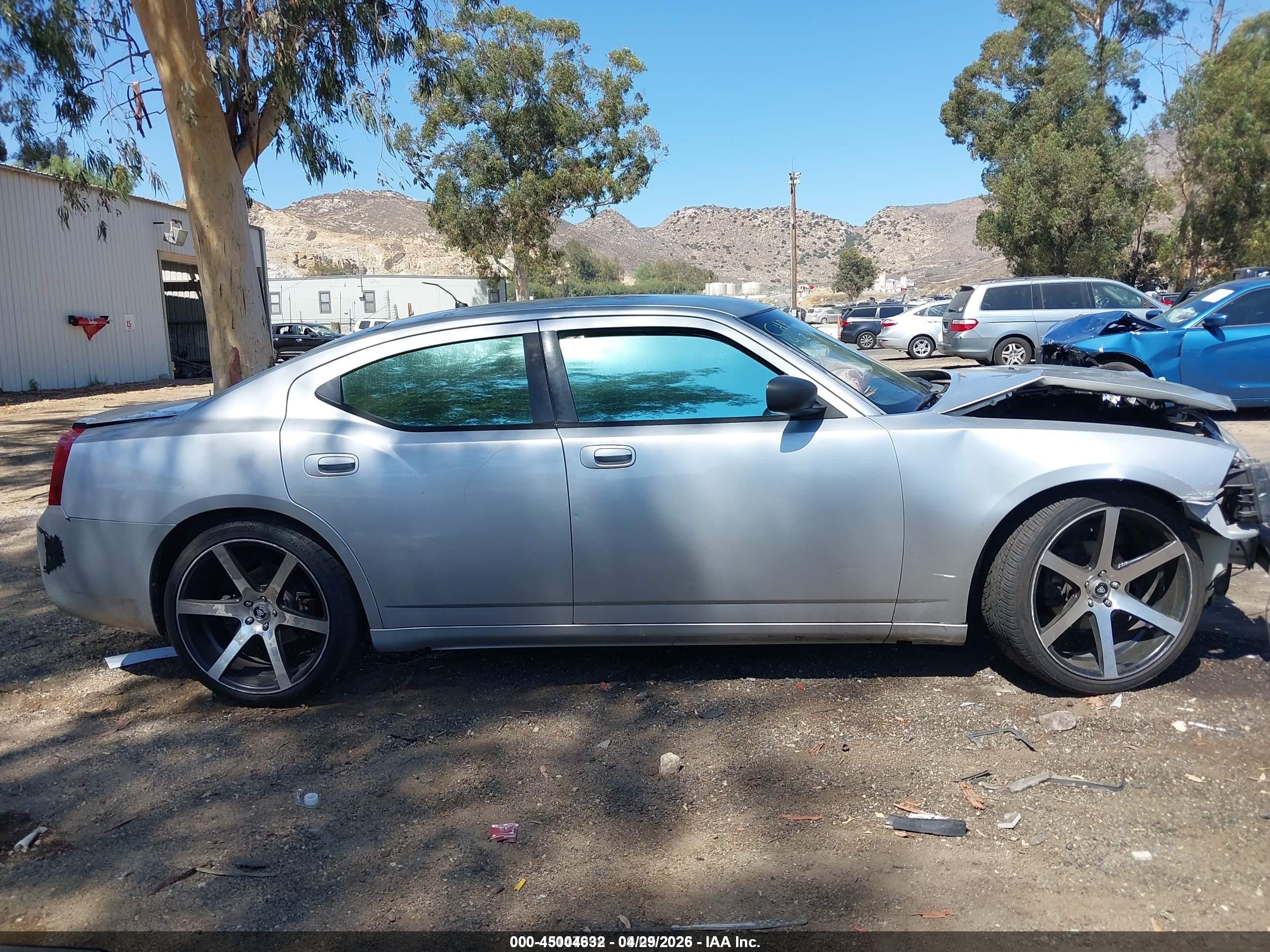 2008 Dodge Charger   Silver vin: 2B3KA43R88H326449