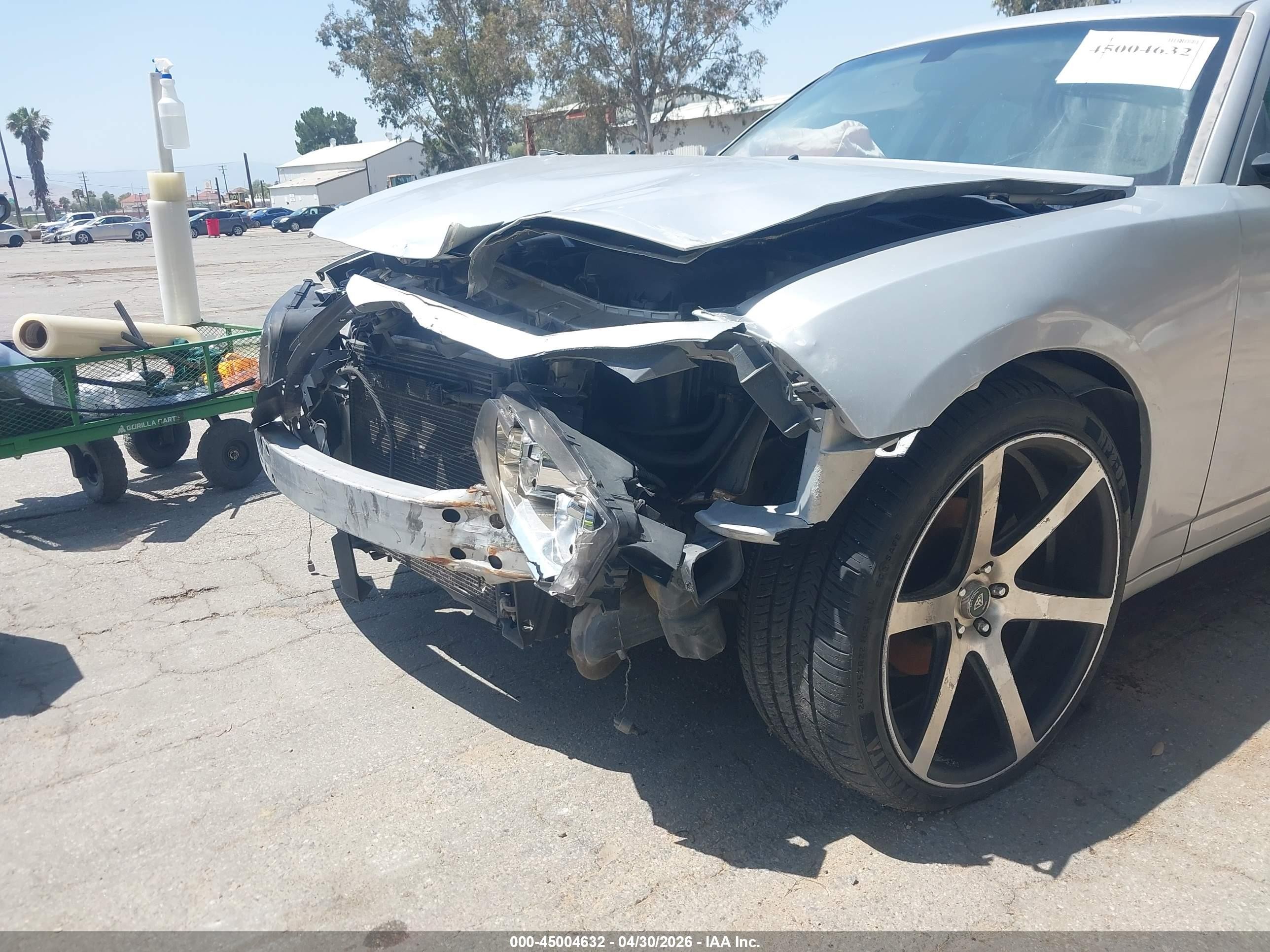 2008 Dodge Charger   Silver vin: 2B3KA43R88H326449