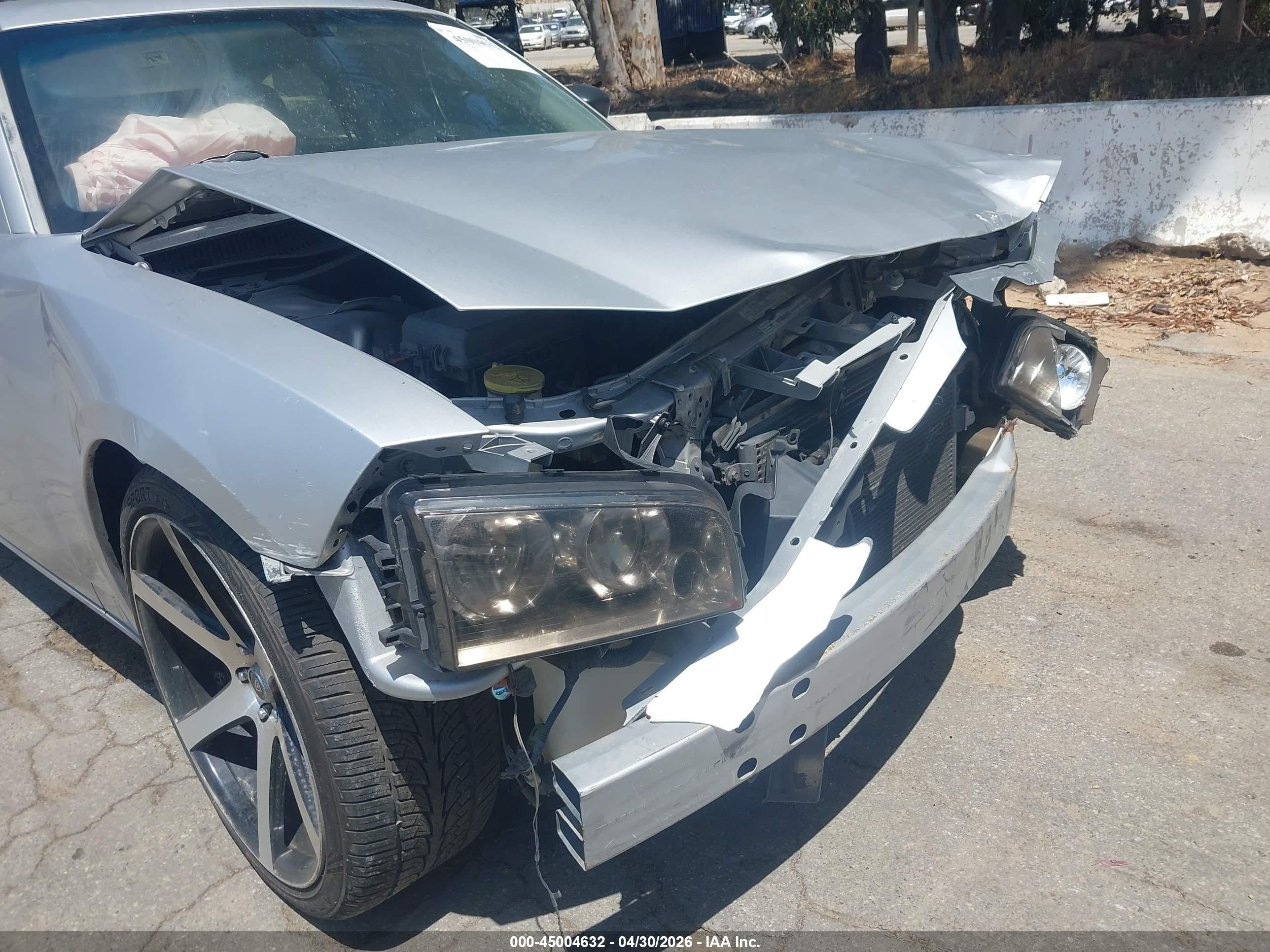 2008 Dodge Charger   Silver vin: 2B3KA43R88H326449