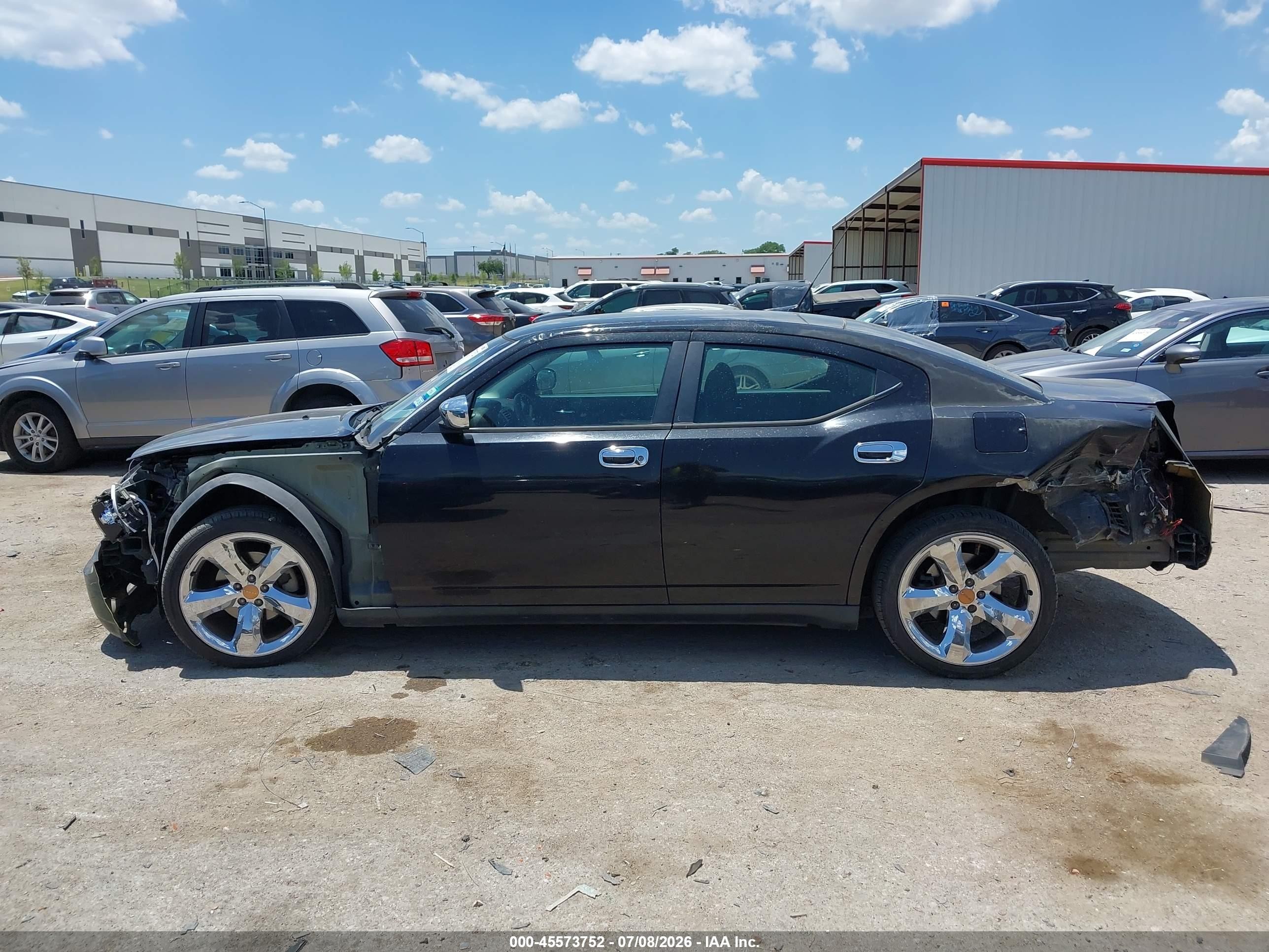 2008 Dodge Charger   vin: 2B3KA43R98H327142