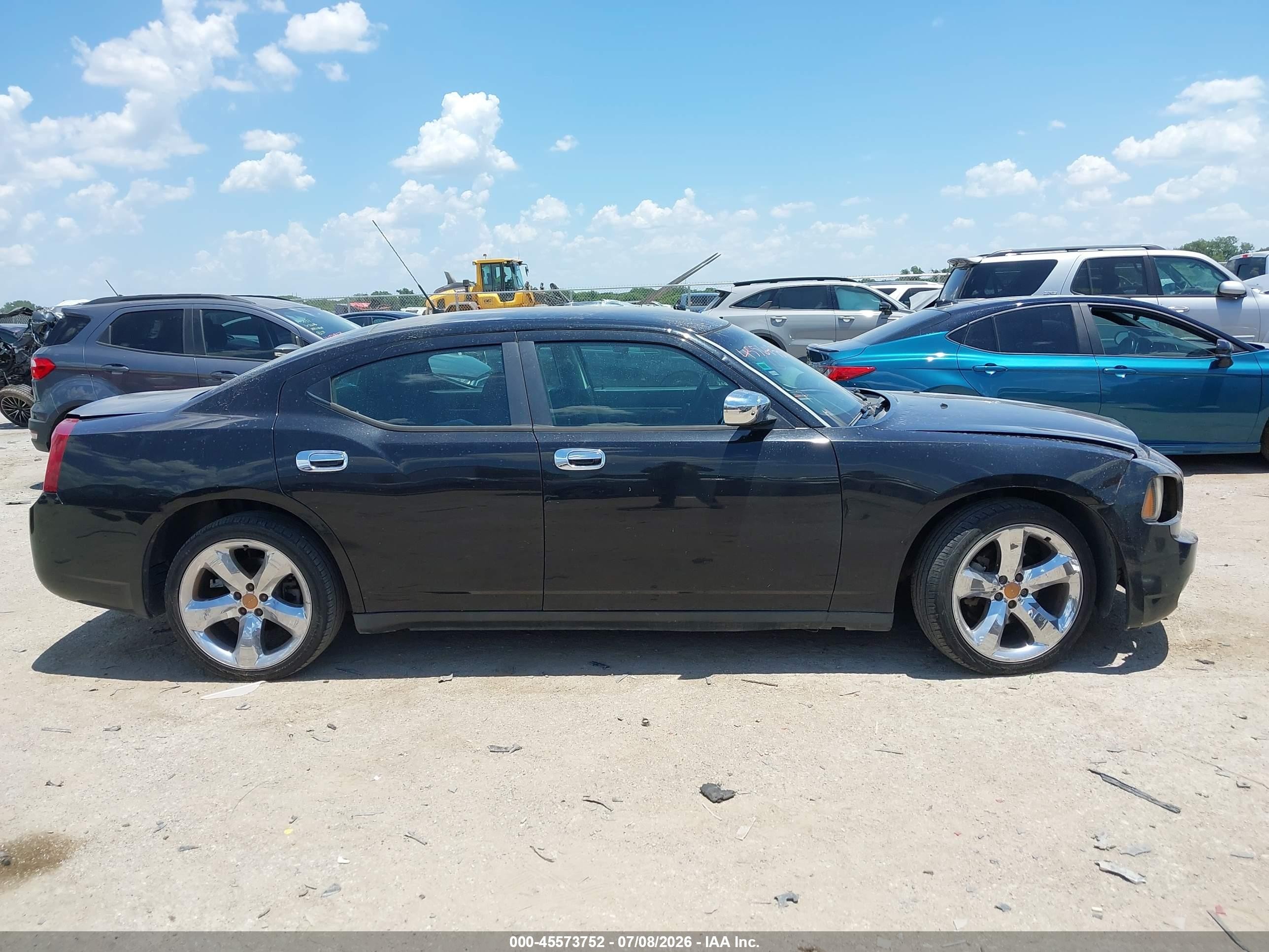 2008 Dodge Charger   vin: 2B3KA43R98H327142