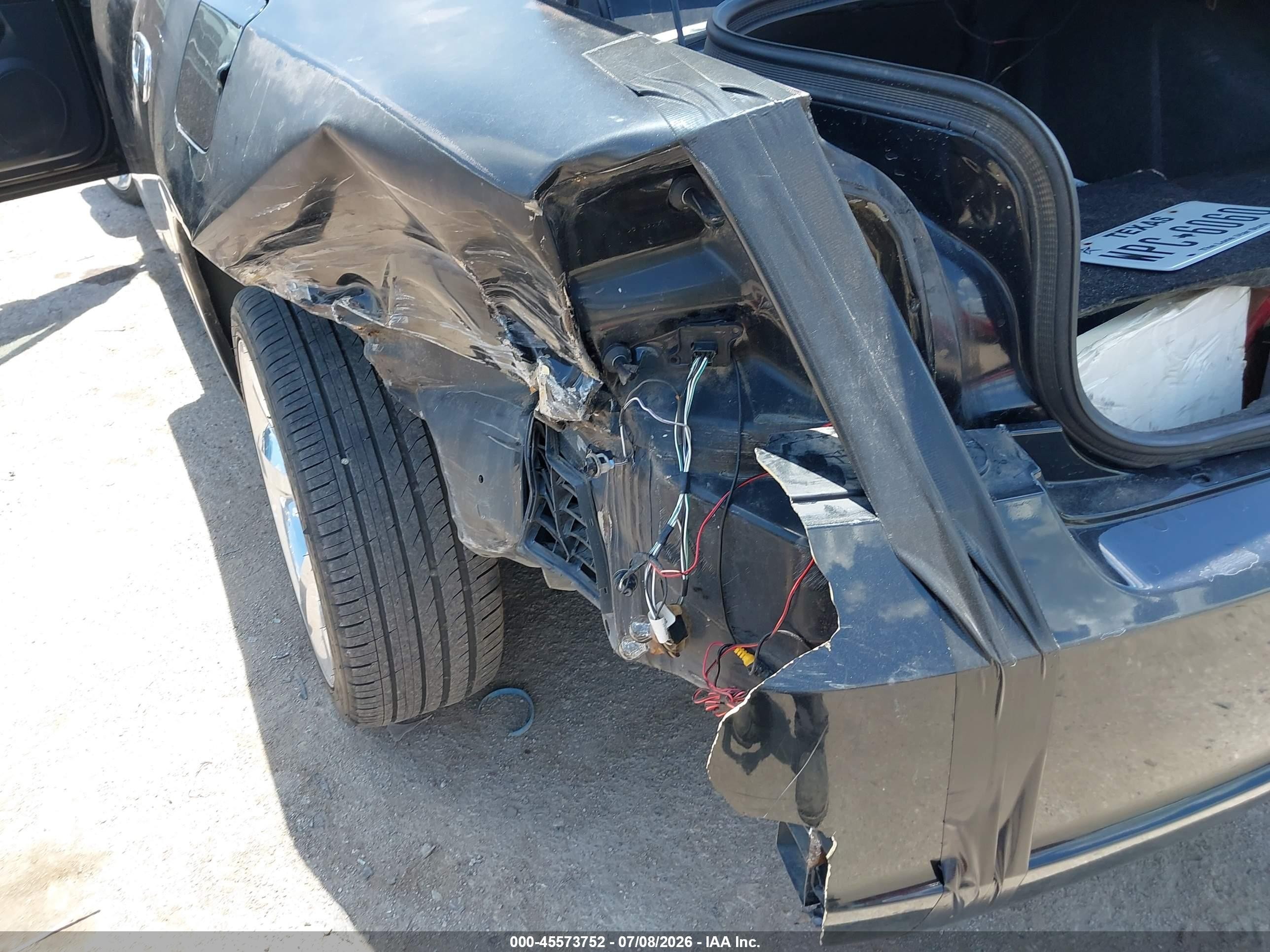 2008 Dodge Charger   vin: 2B3KA43R98H327142