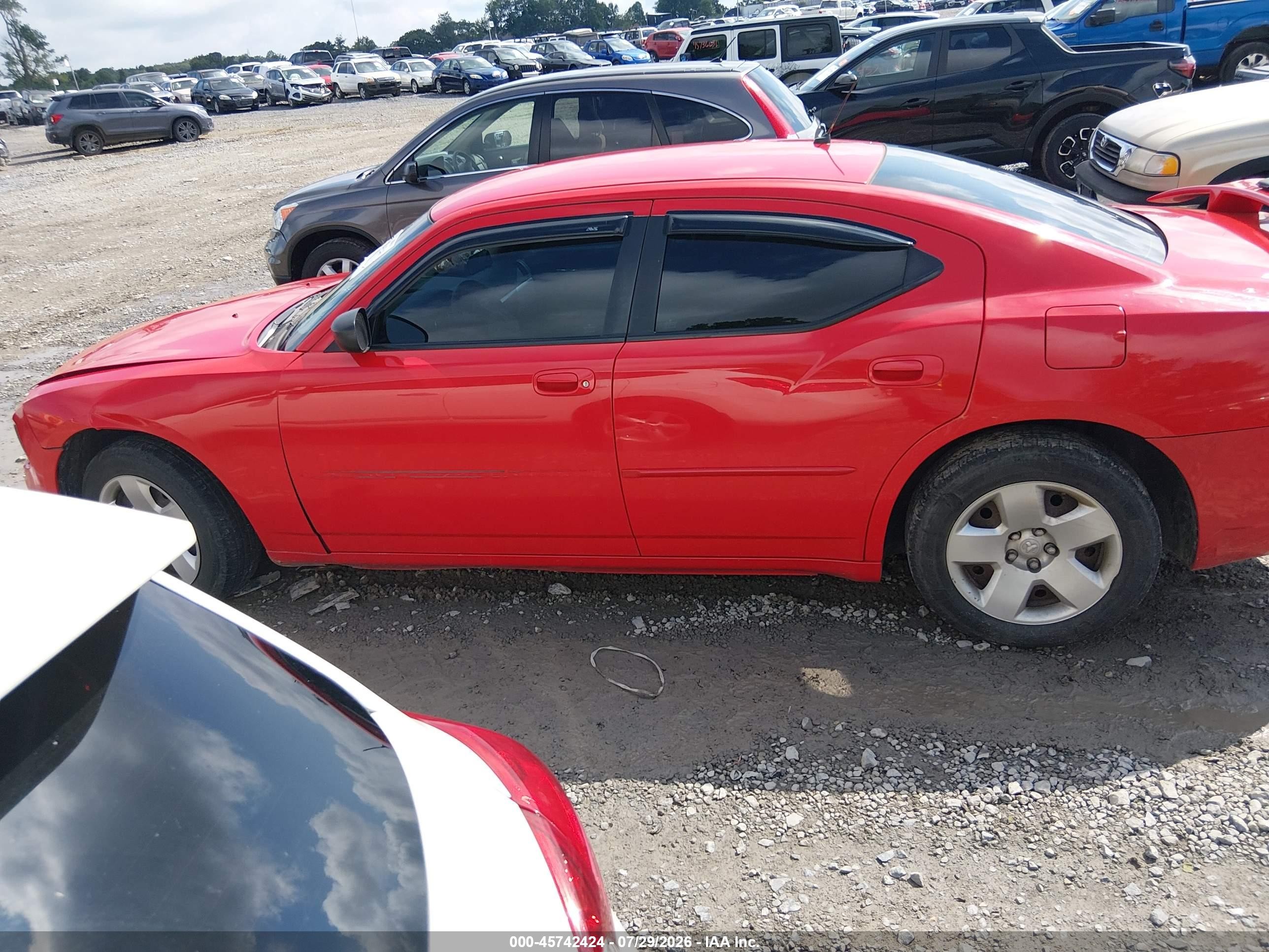 2008 Dodge Charger   Red vin: 2B3KA43RX8H163710