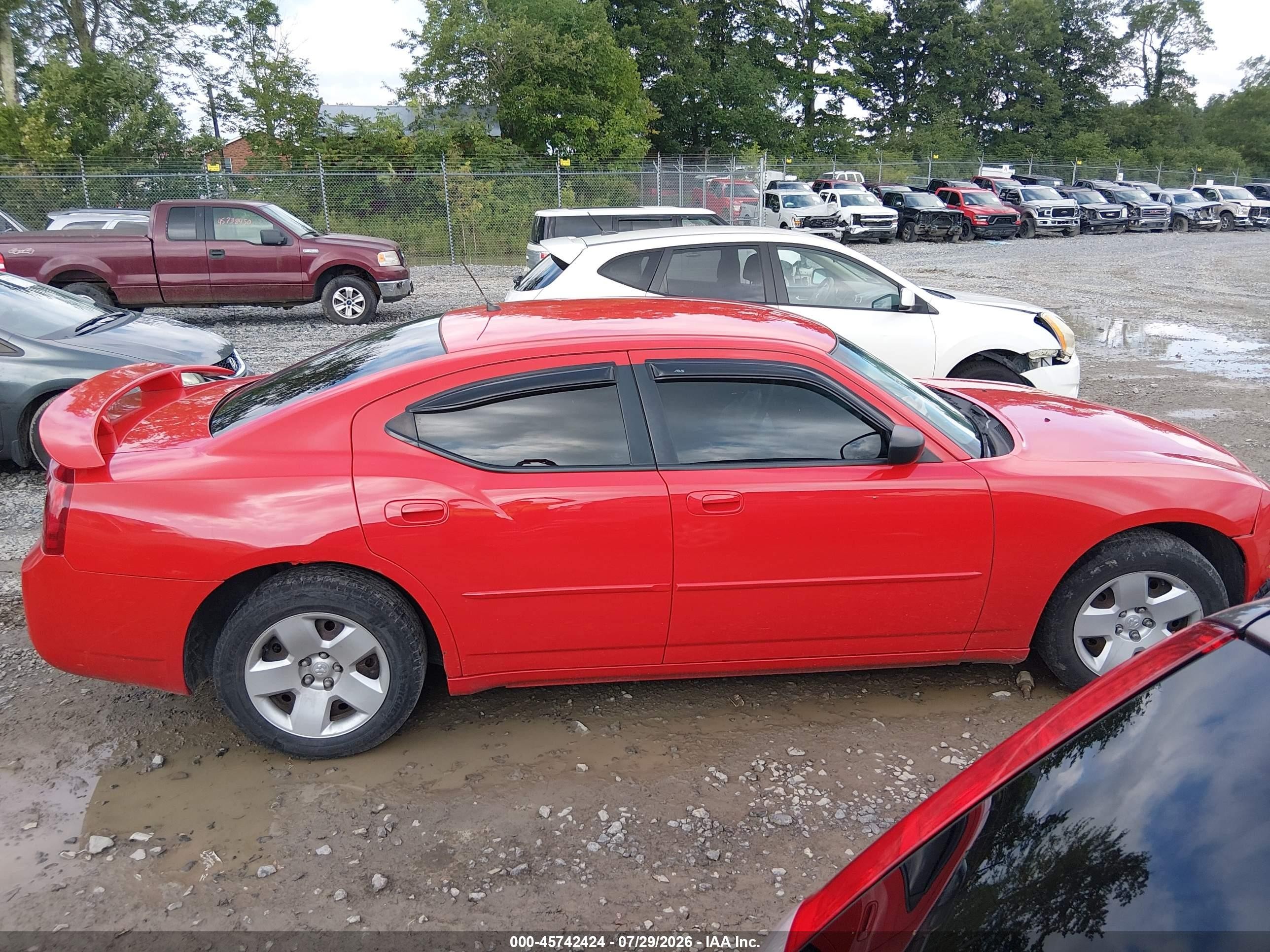 2008 Dodge Charger   Red vin: 2B3KA43RX8H163710