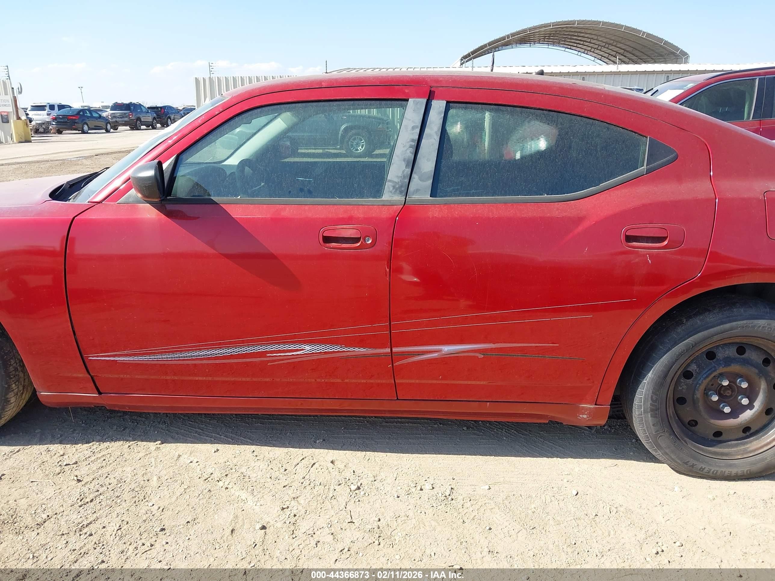 2008 Dodge Charger   Red vin: 2B3KA43RX8H324122