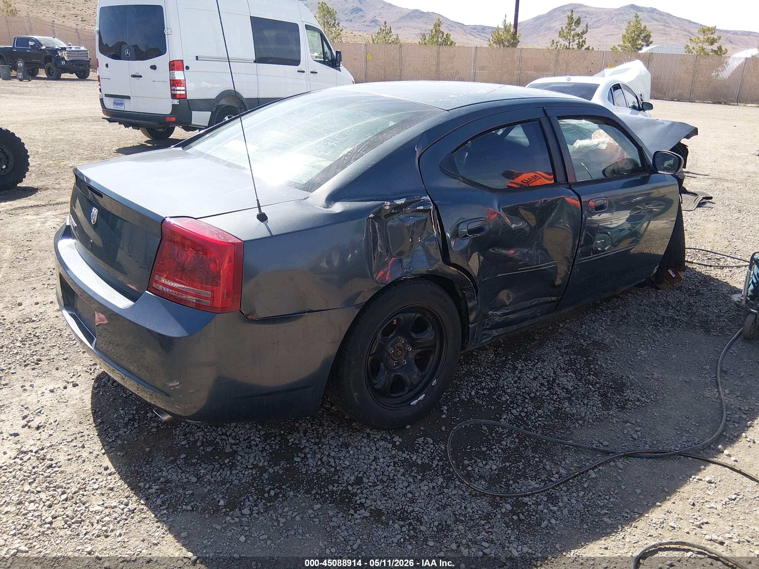 2007 Dodge Charger   Silver vin: 2B3LA43G67H844139