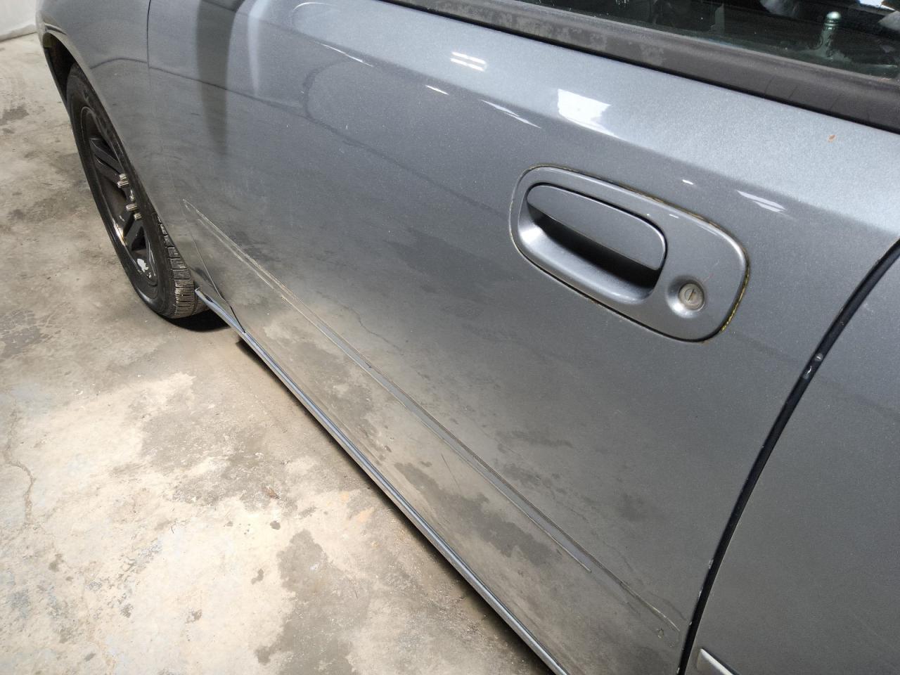 2006 Dodge Charger R/t Silver vin: 2B3LA53H56H344468 Damage: Left Front Door Moulding, Broken, Replacement Required