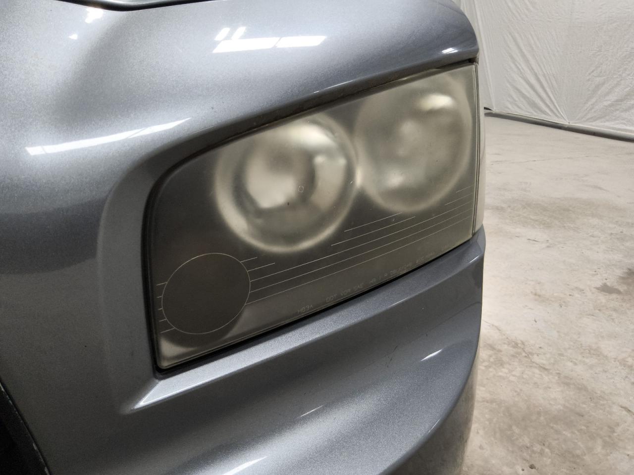 2006 Dodge Charger R/t Silver vin: 2B3LA53H56H344468 Damage: Left Head Lamp, Faded, Repair Required