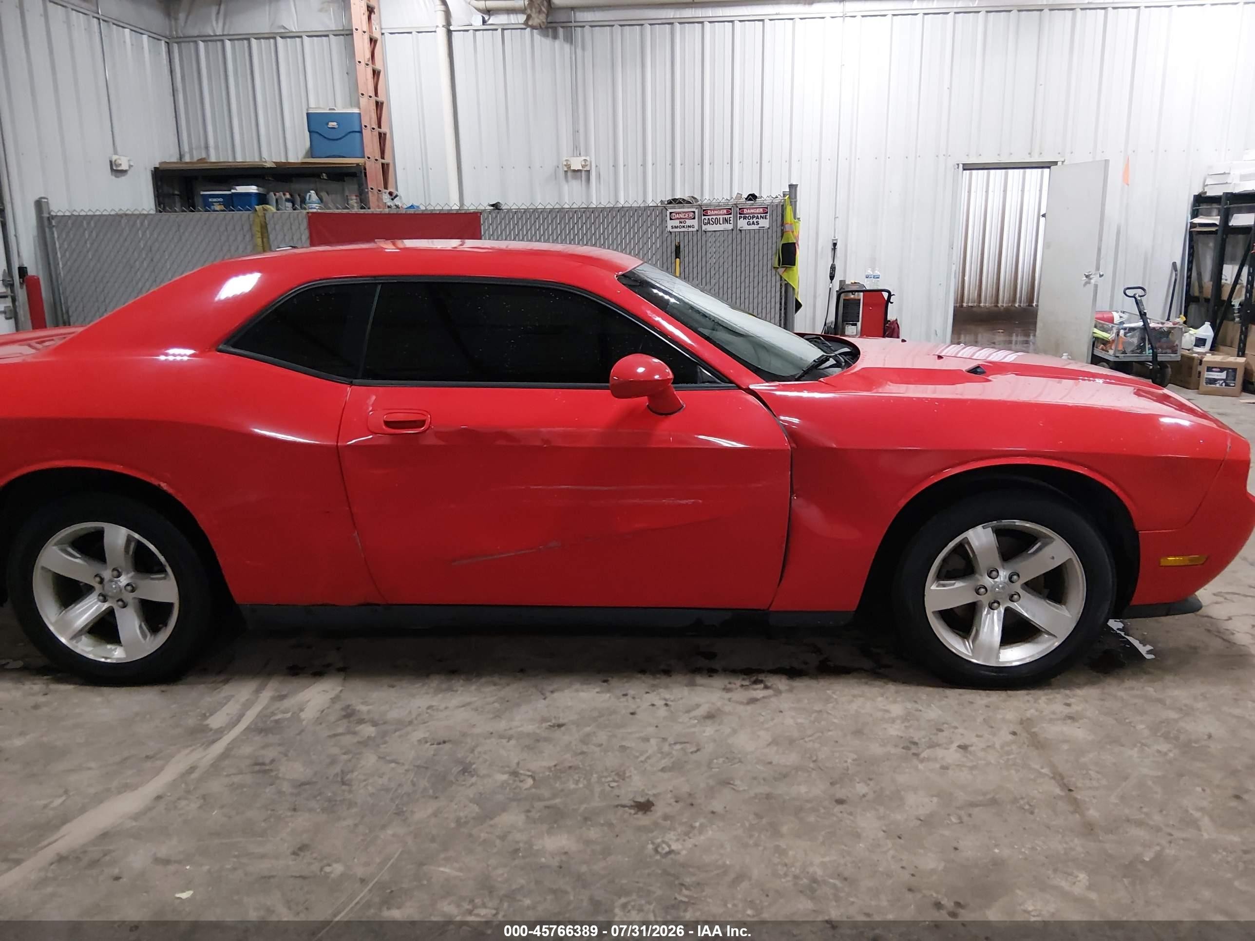2009 Dodge Challenger Se Red vin: 2B3LJ44V09H561235