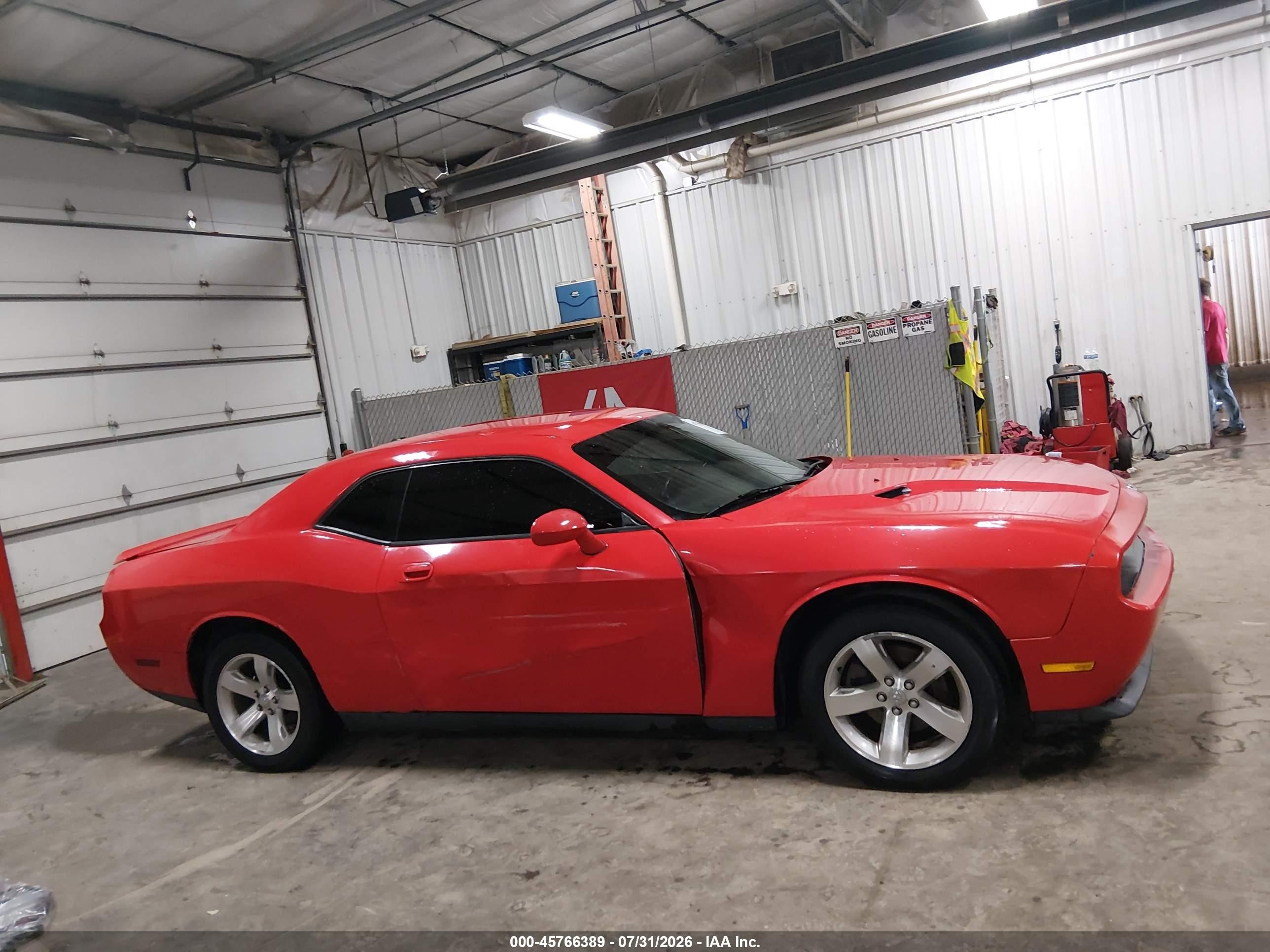 2009 Dodge Challenger Se Red vin: 2B3LJ44V09H561235