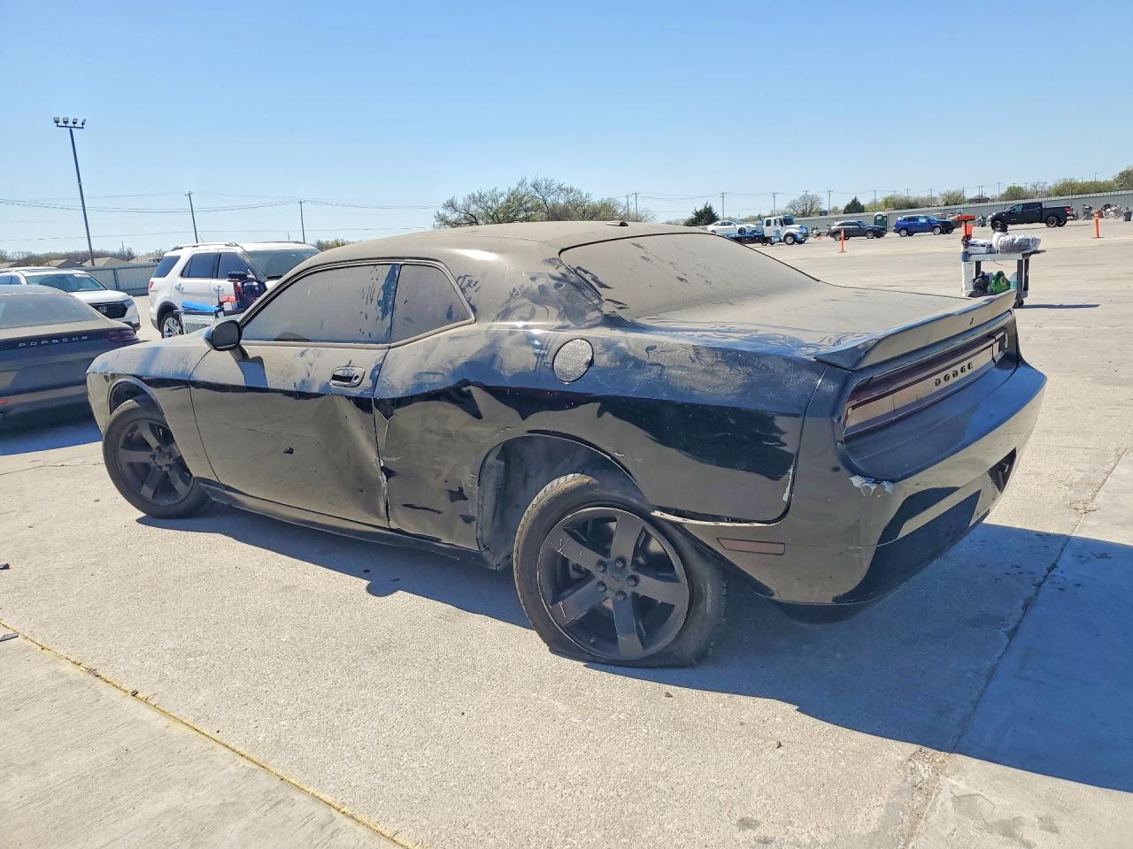 2009 Dodge Challenger Black vin: 2B3LJ44V19H526915