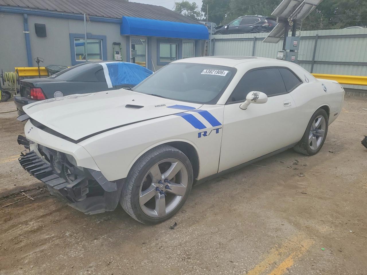 2009 Dodge Challenger R/t White vin: 2B3LJ54T09H572238