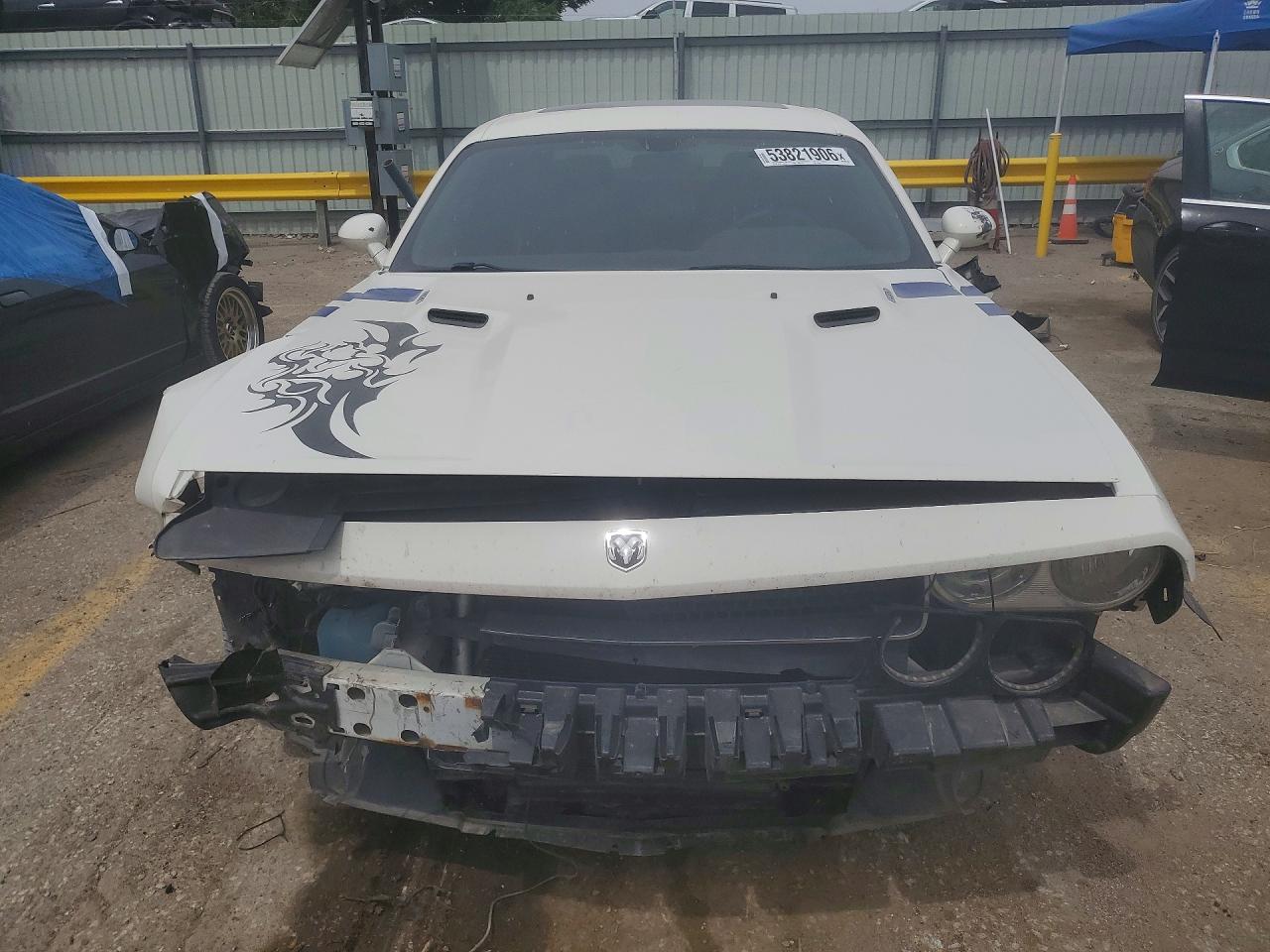 2009 Dodge Challenger R/t White vin: 2B3LJ54T09H572238