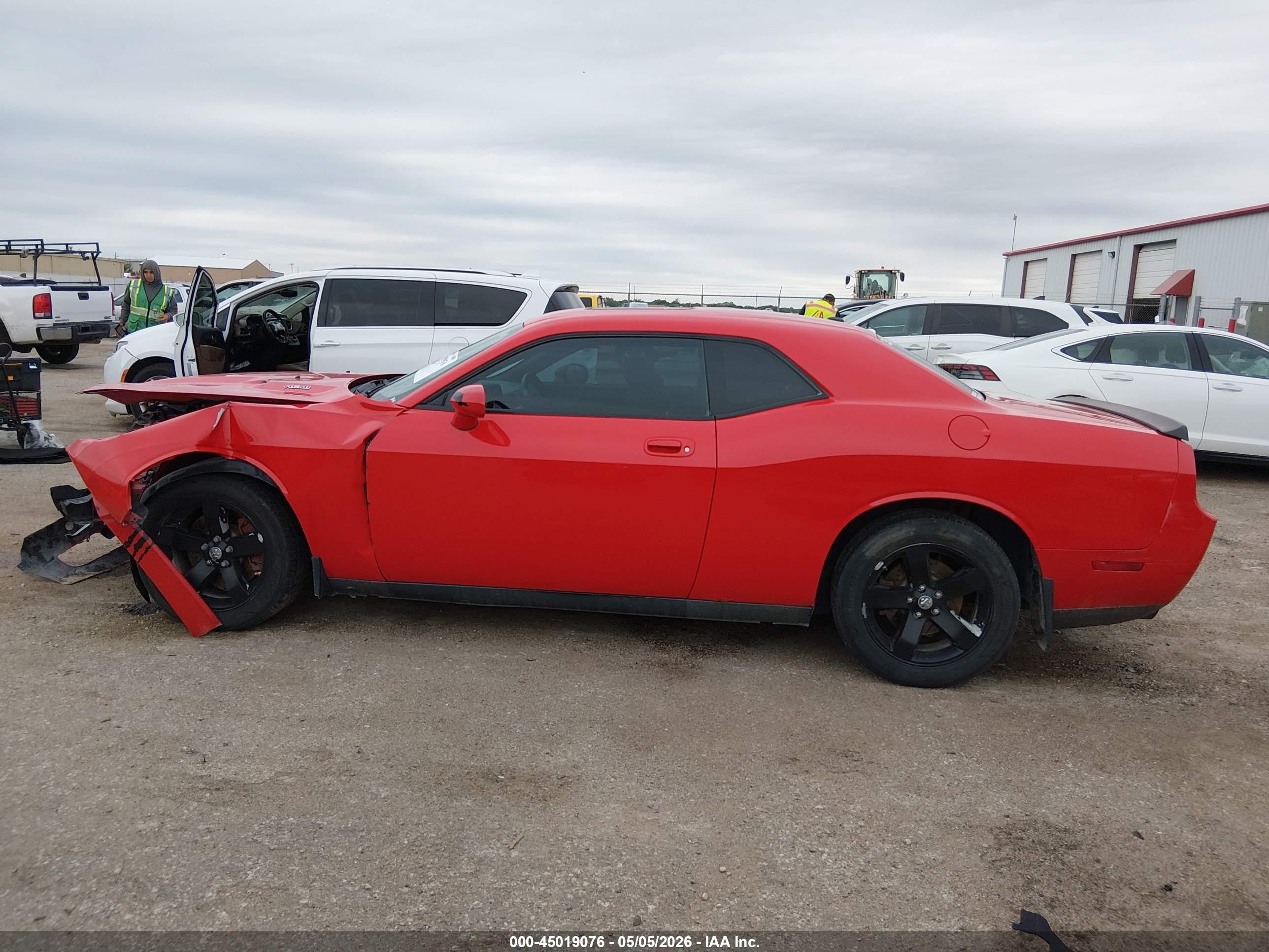 2009 Dodge Challenger R/t Red vin: 2B3LJ54T79H605459