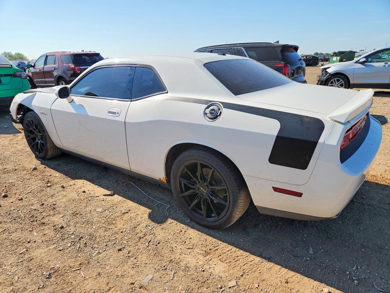 2009 Dodge Challenger R/t White vin: 2B3LJ54T99H597879