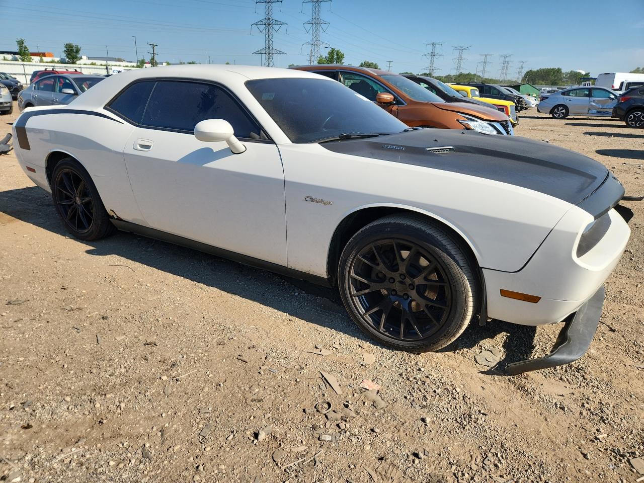 2009 Dodge Challenger R/t White vin: 2B3LJ54T99H597879