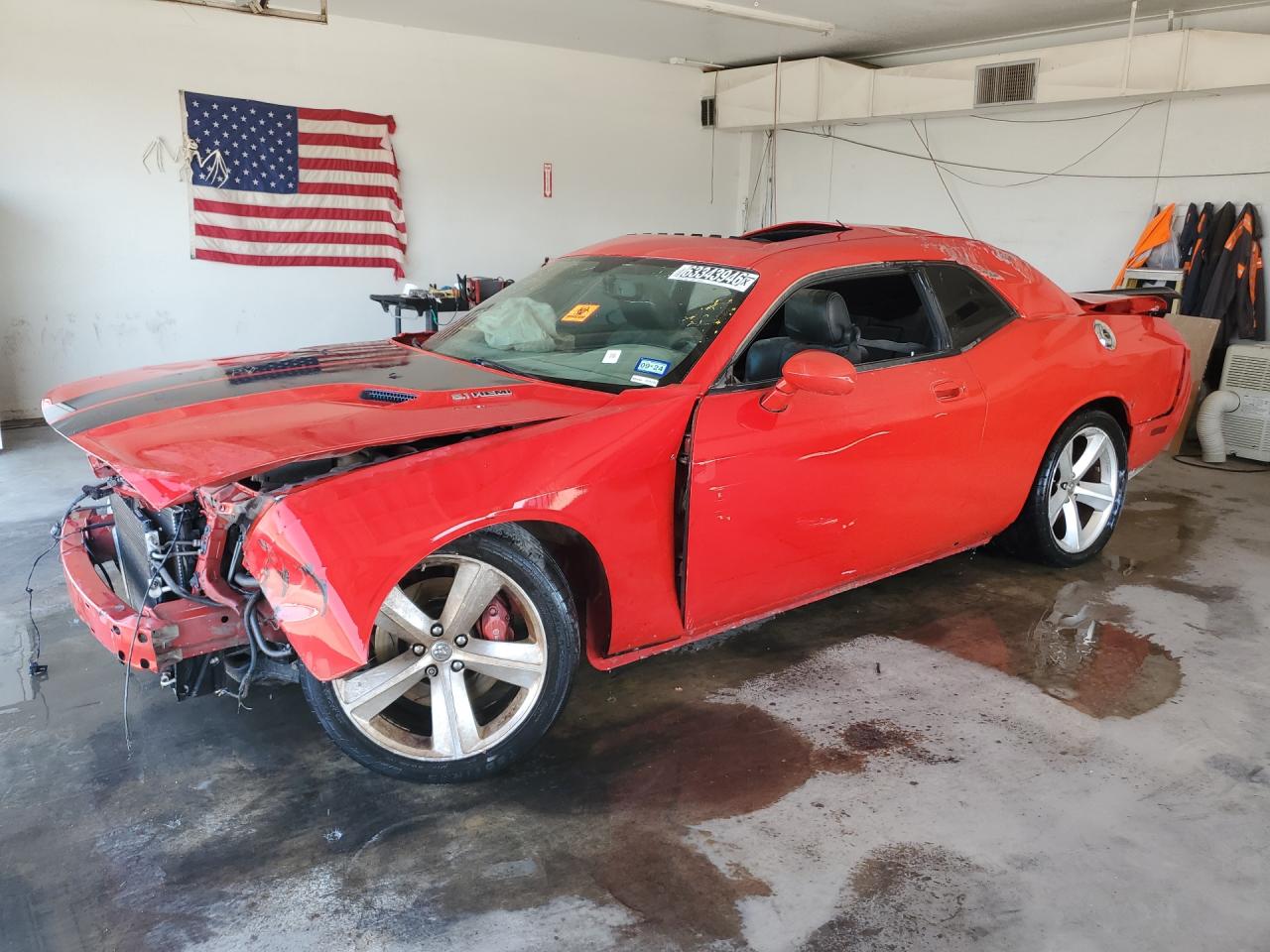 2009 Dodge Challenger Srt-8 Red vin: 2B3LJ74W79H570637 Damage: Left Head Lamp, Broken, Replacement Required