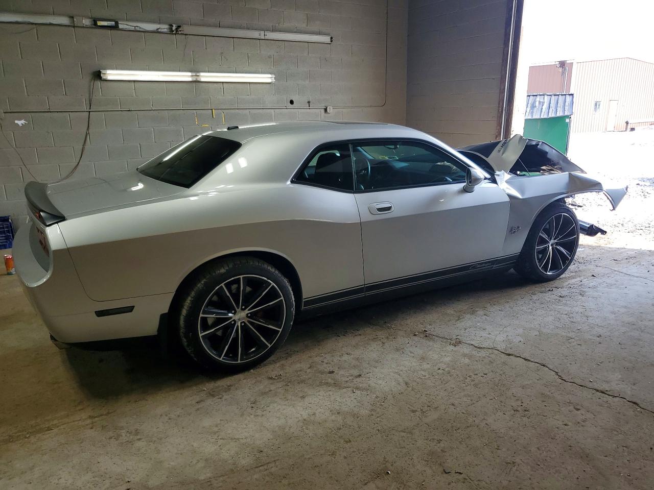 2009 Dodge Challenger Srt-8 Silver vin: 2B3LJ74W99H569988