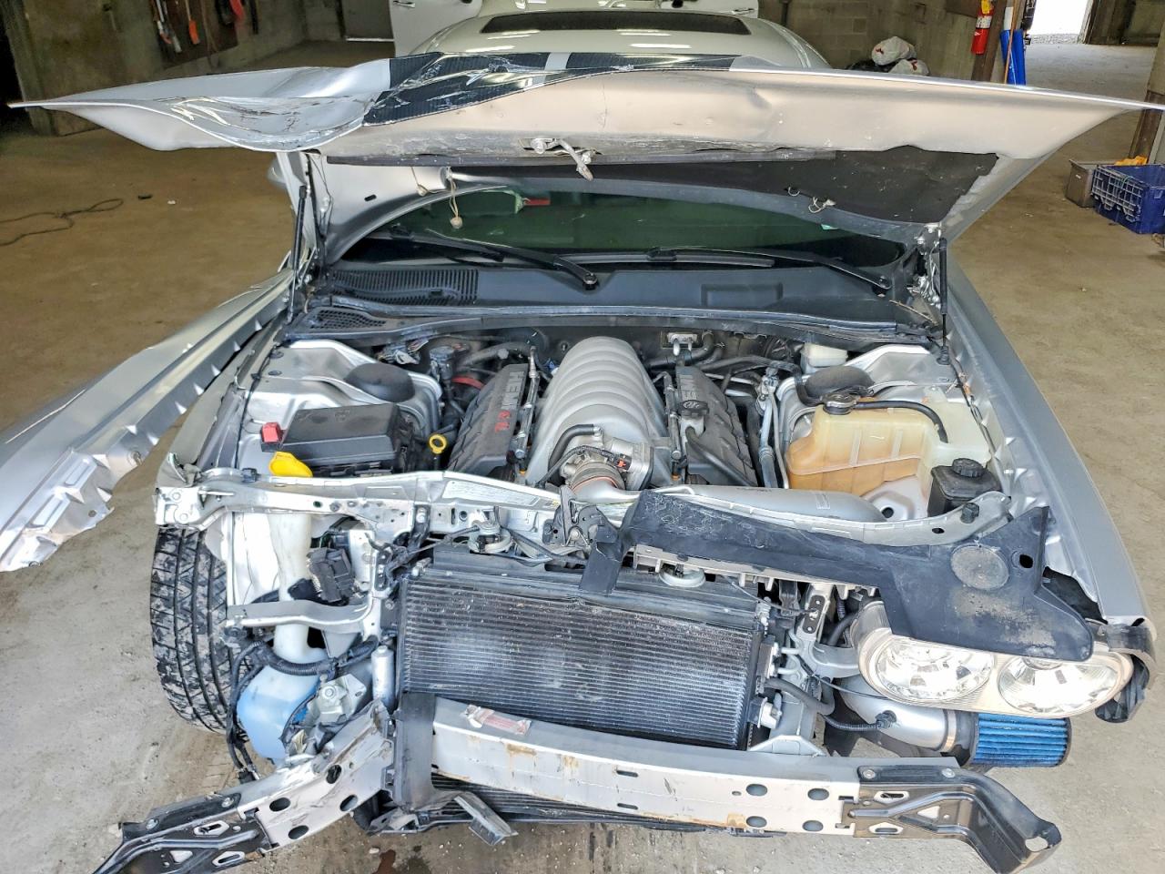 2009 Dodge Challenger Srt-8 Silver vin: 2B3LJ74W99H569988