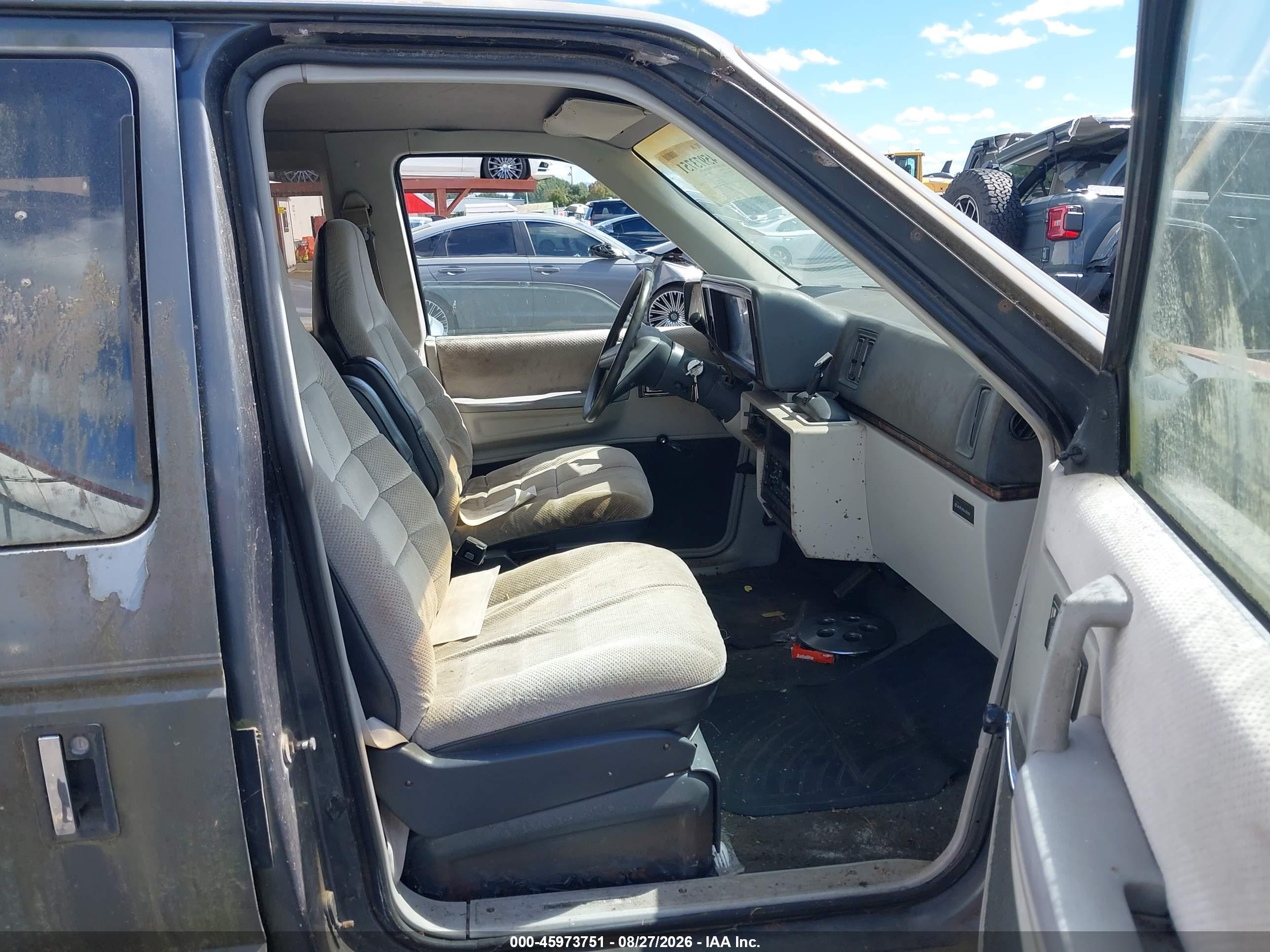 1988 Dodge Caravan Se Gray vin: 2B4FK4138JR728223