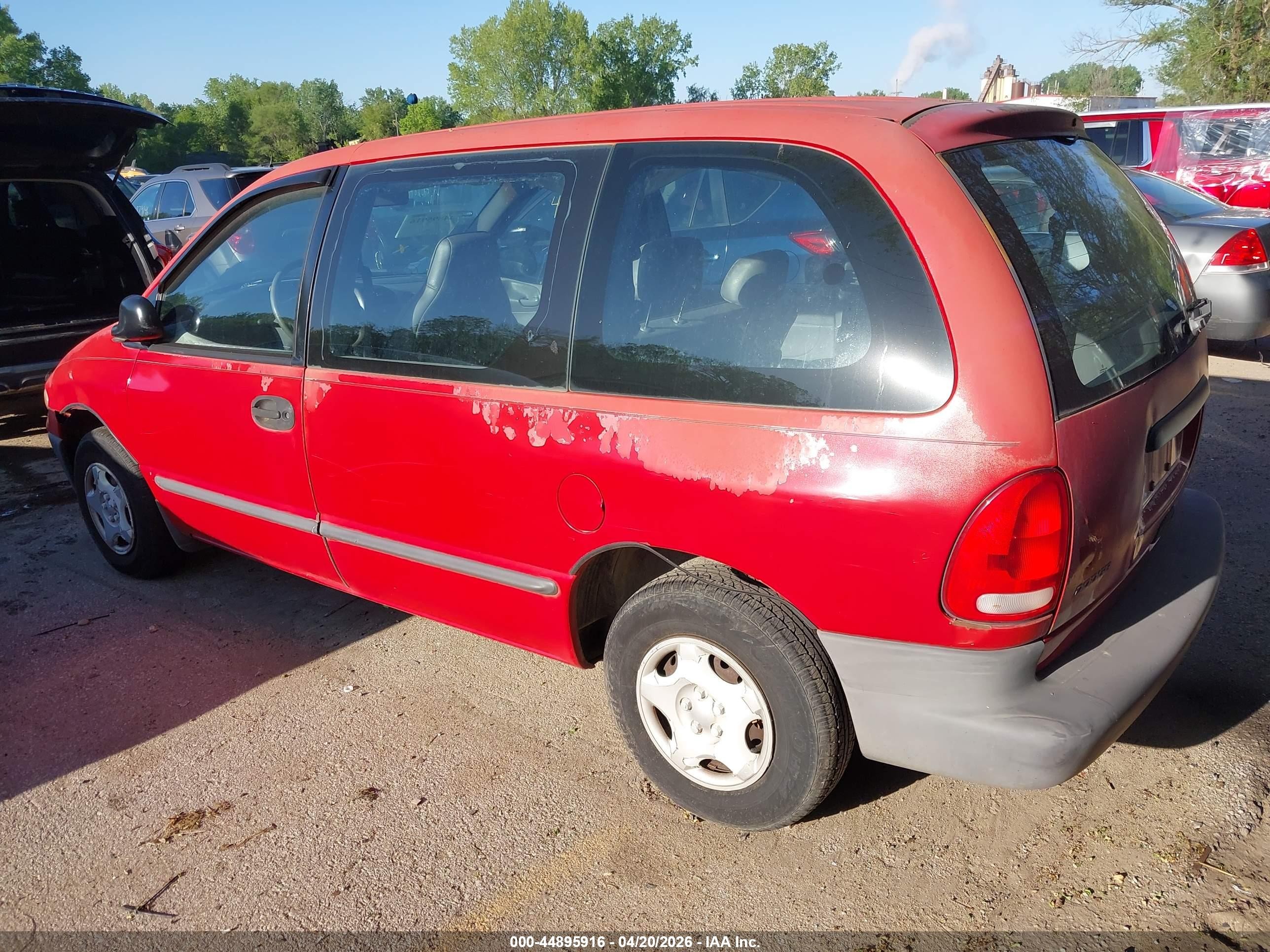1999 Dodge Caravan   Red vin: 2B4FP2530XR169937