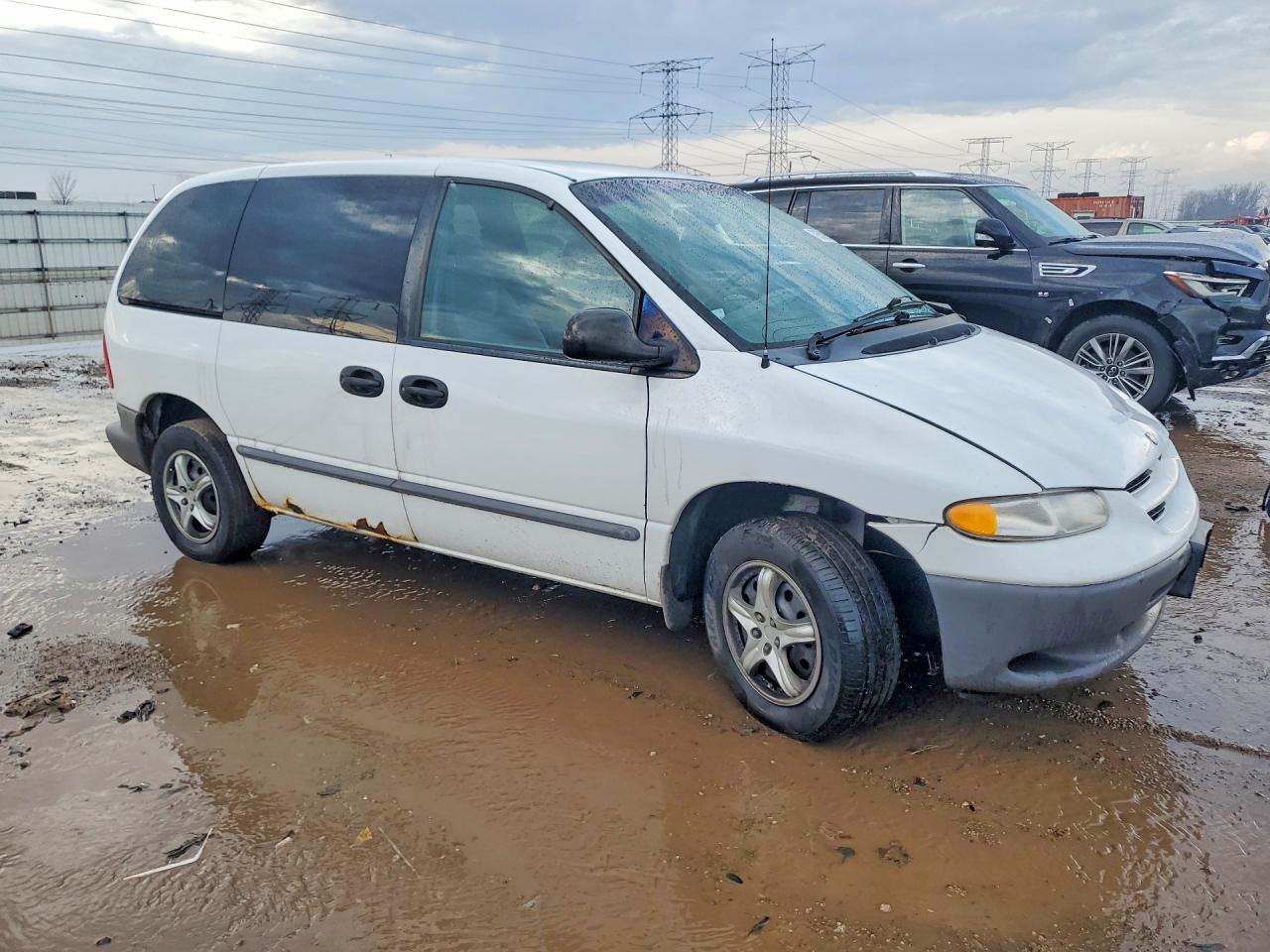 1999 Dodge Caravan White vin: 2B4FP2531XR102635