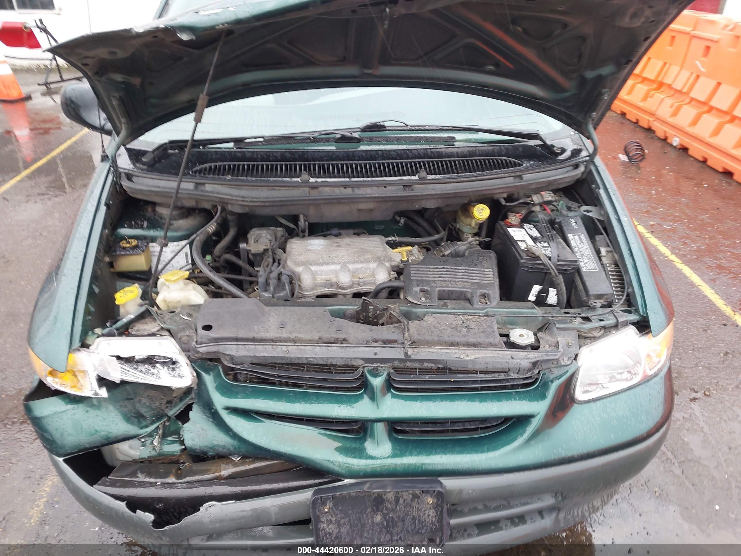 1997 Dodge Caravan   Green vin: 2B4FP2533VR407843