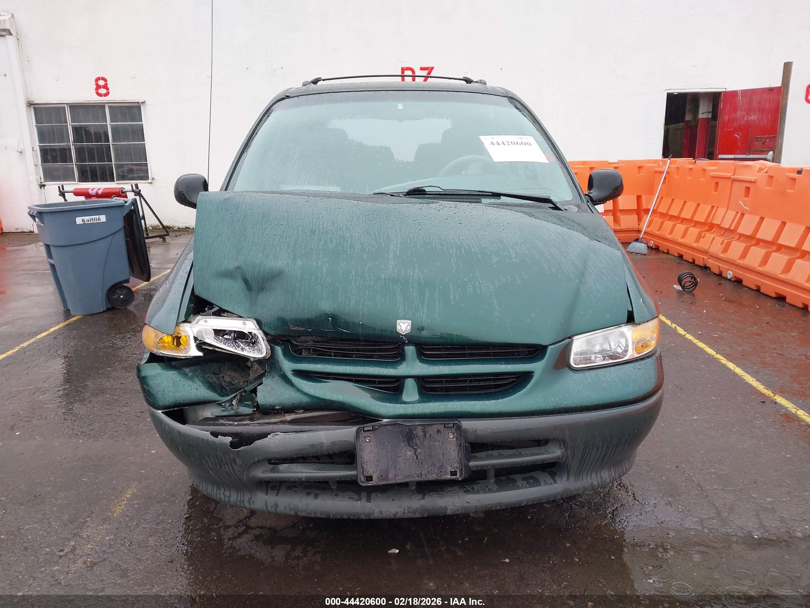 1997 Dodge Caravan   Green vin: 2B4FP2533VR407843