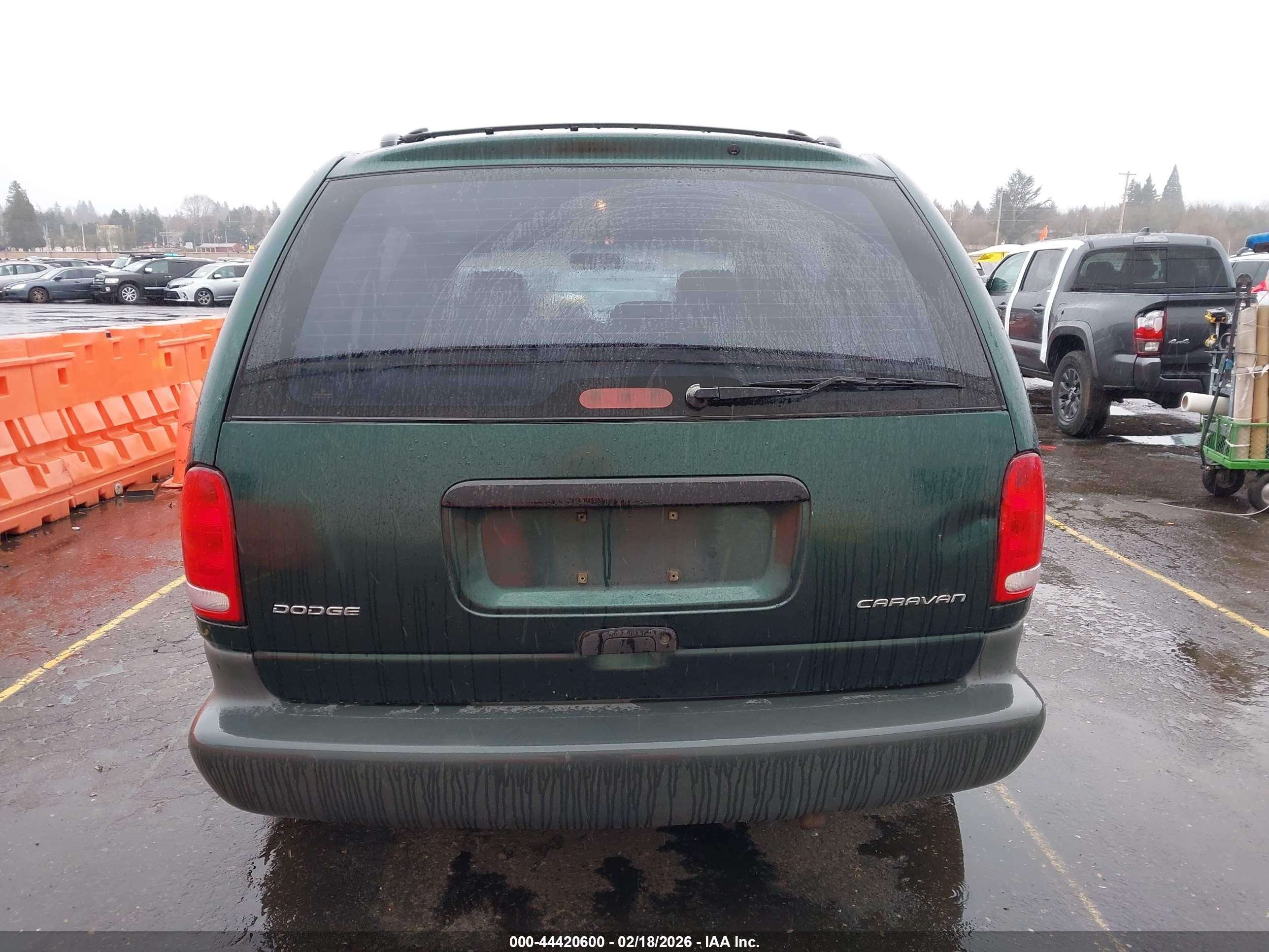 1997 Dodge Caravan   Green vin: 2B4FP2533VR407843