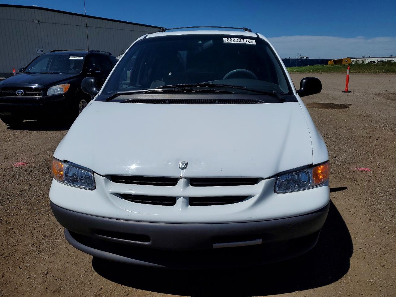 1999 Dodge Caravan White vin: 2B4FP2538XR448360