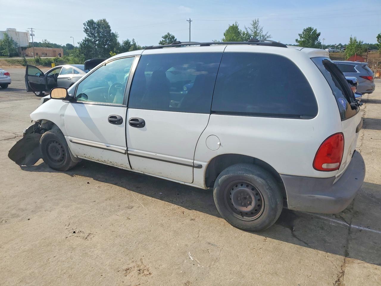 1999 Dodge Caravan White vin: 2B4FP25B0XR462213