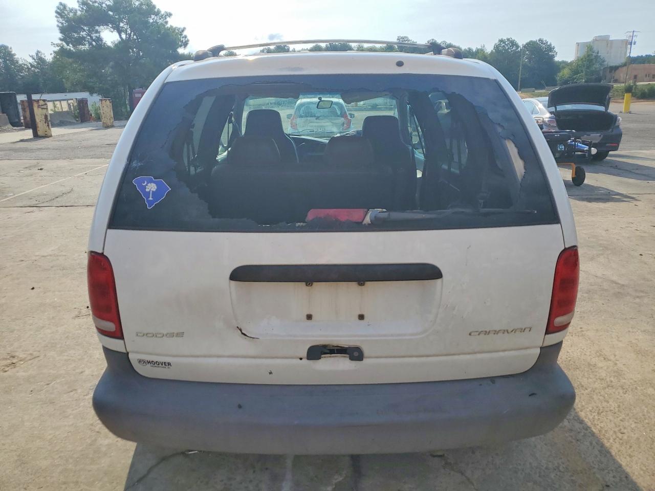 1999 Dodge Caravan White vin: 2B4FP25B0XR462213