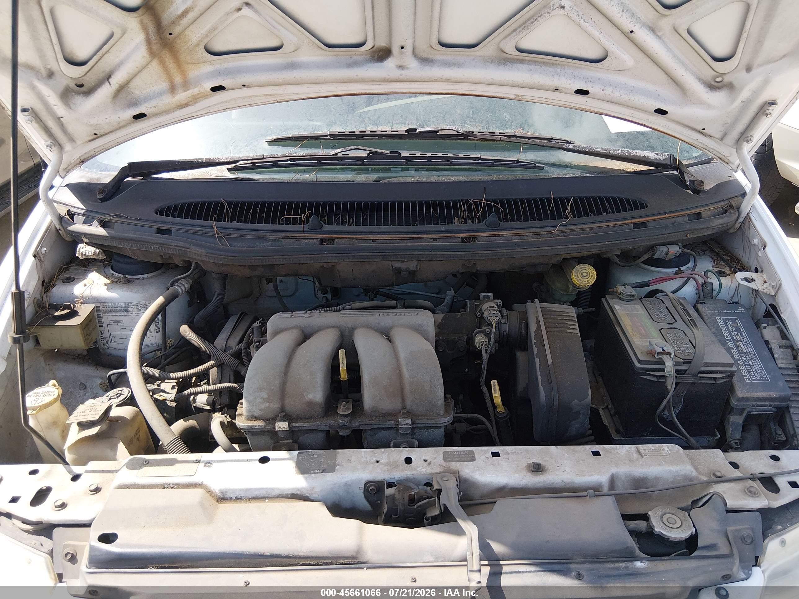 2000 Dodge Caravan   White vin: 2B4FP25B0YR682825