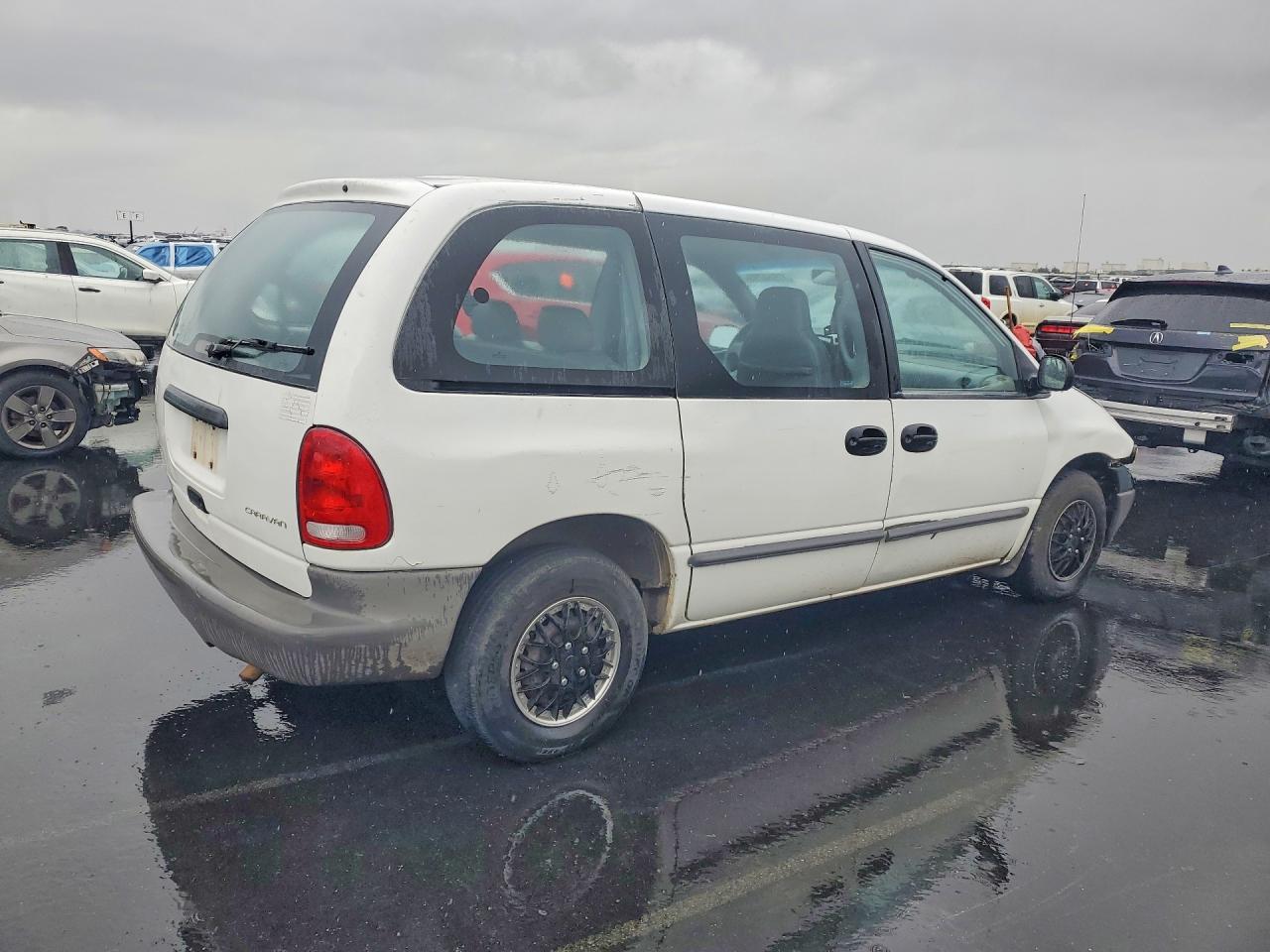 1999 Dodge Caravan White vin: 2B4FP25B3XR293224