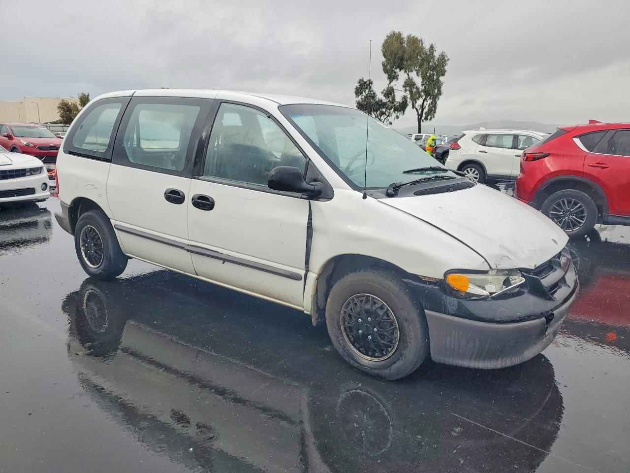 1999 Dodge Caravan White vin: 2B4FP25B3XR293224